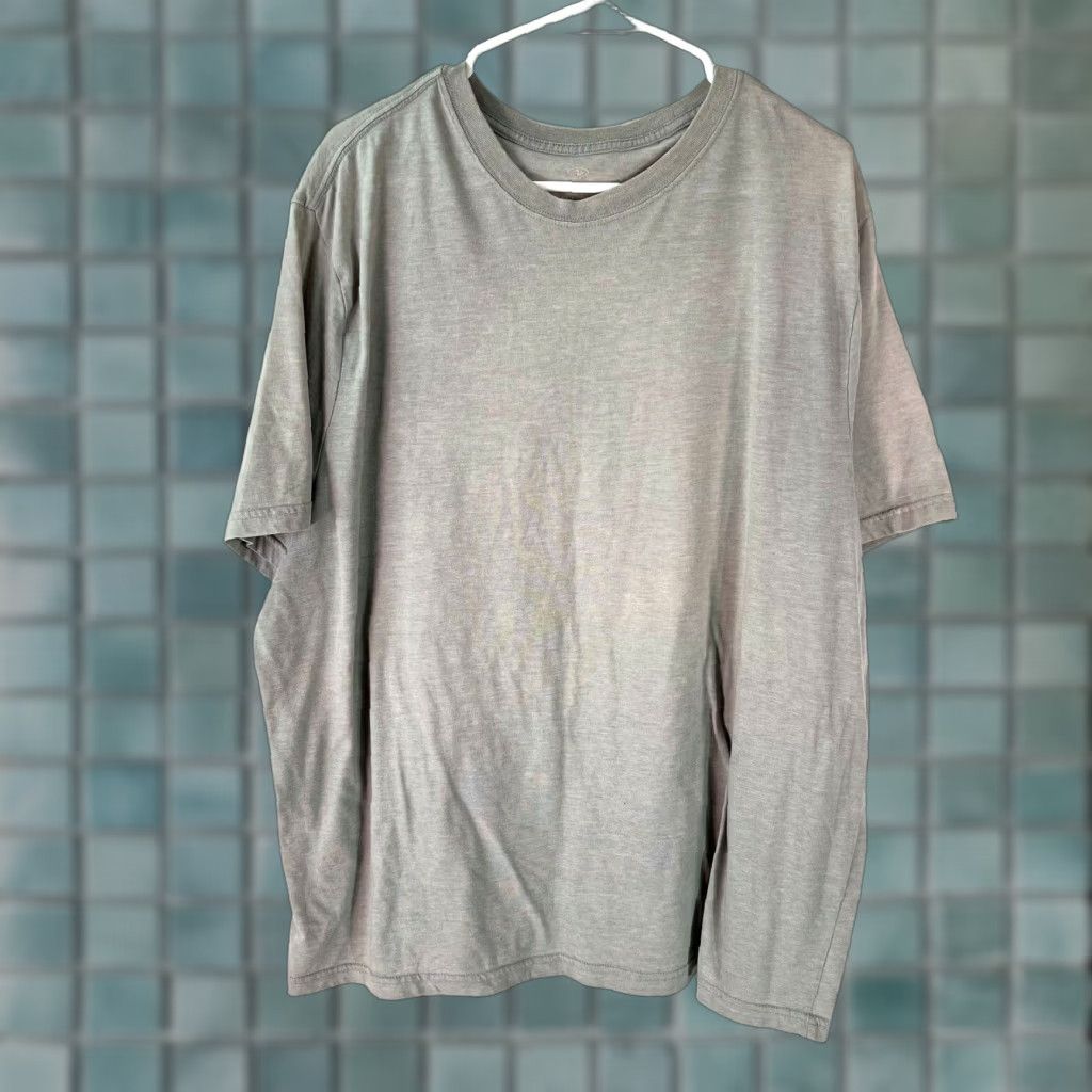 Vintage Mens 2XL Crew Neck Short Sleeves T-Shirt Gray Pullover Casual Classic Core: 2XL Gray Mens T-Shirt Size US XXL / EU 58 / 5 - 1 Thumbnail