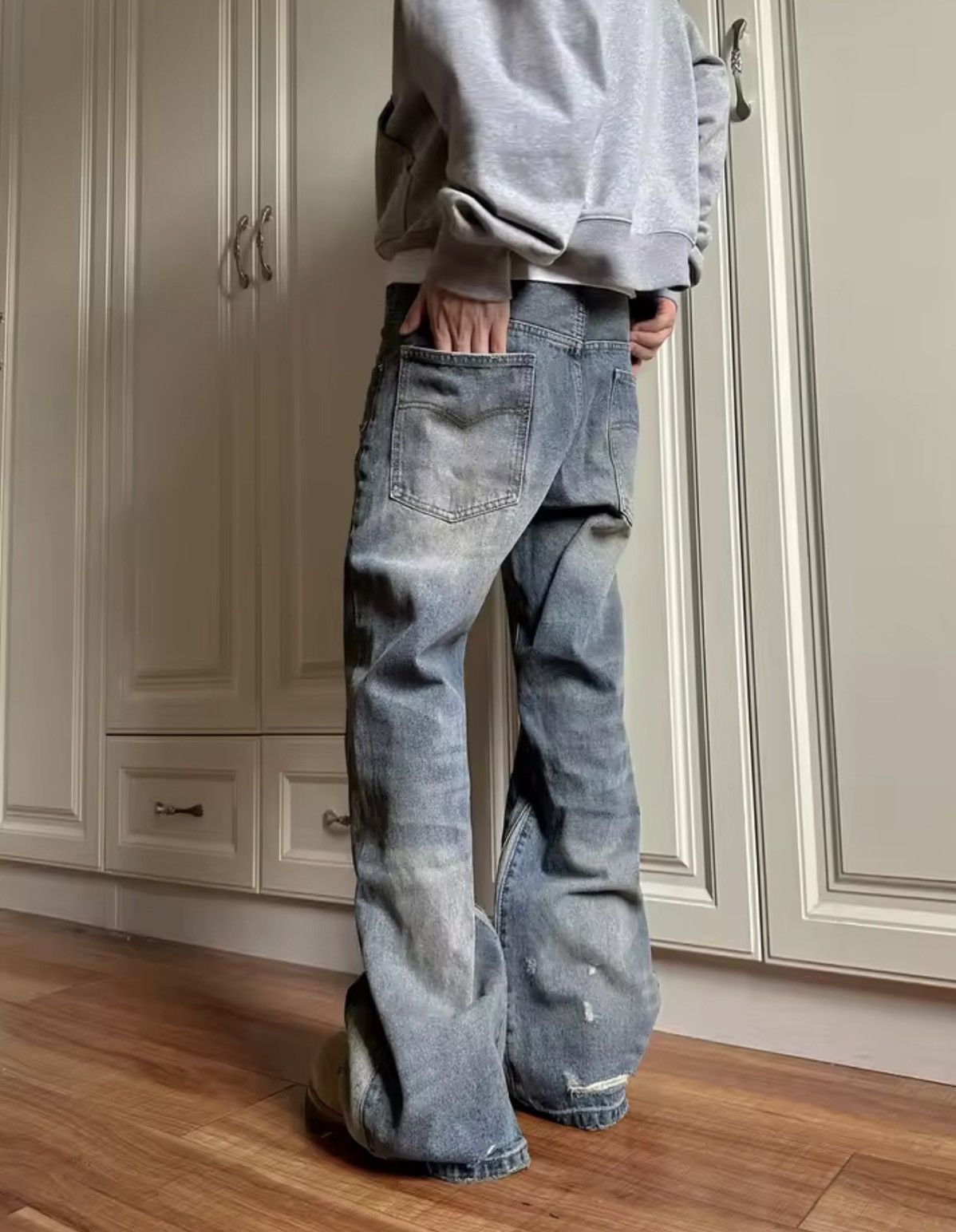 Japanese Brand Distressed Wide Leg Flare Jeans With Button Accents Size US 35 - 6 Thumbnail
