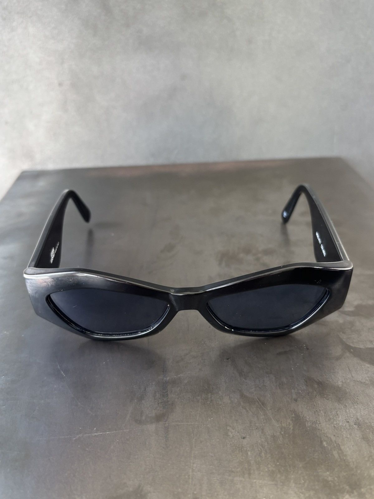 Versace 1990s Gianni Versace Sunglasses Vintage Versace Mod 421 Size ONE SIZE - 17 Thumbnail