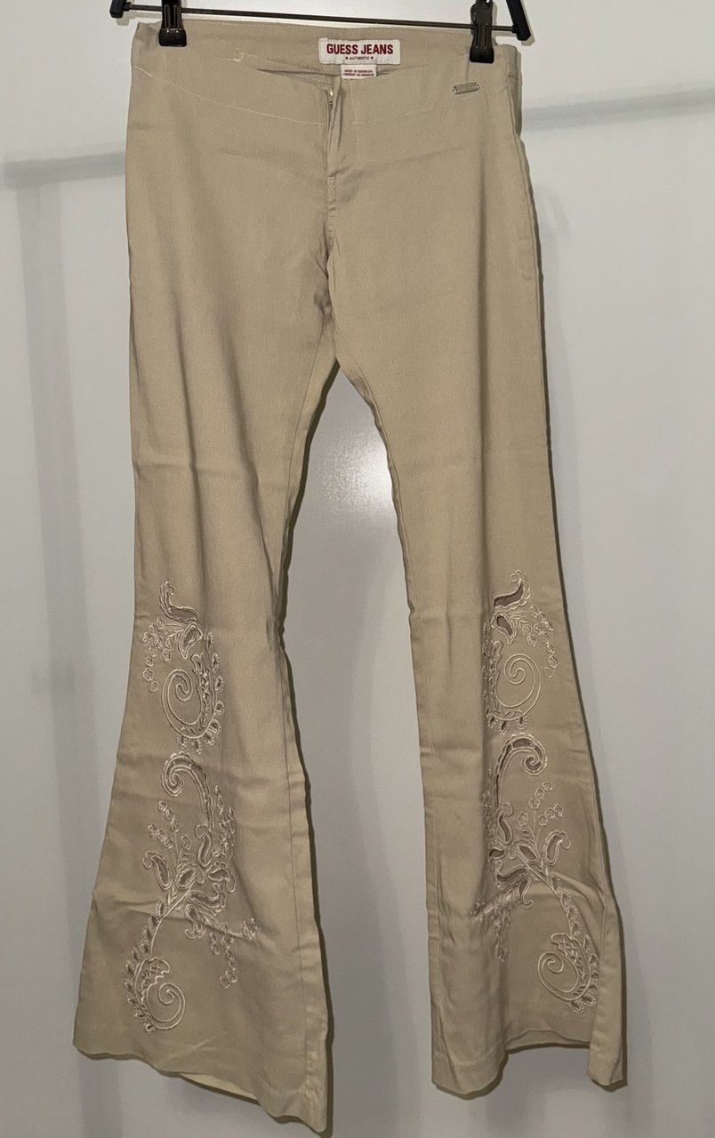 Guess Guess Jeans Vintage Ivory Embroidered Bootcut pants Size 25" / US 0 / IT 36 - 1 Thumbnail