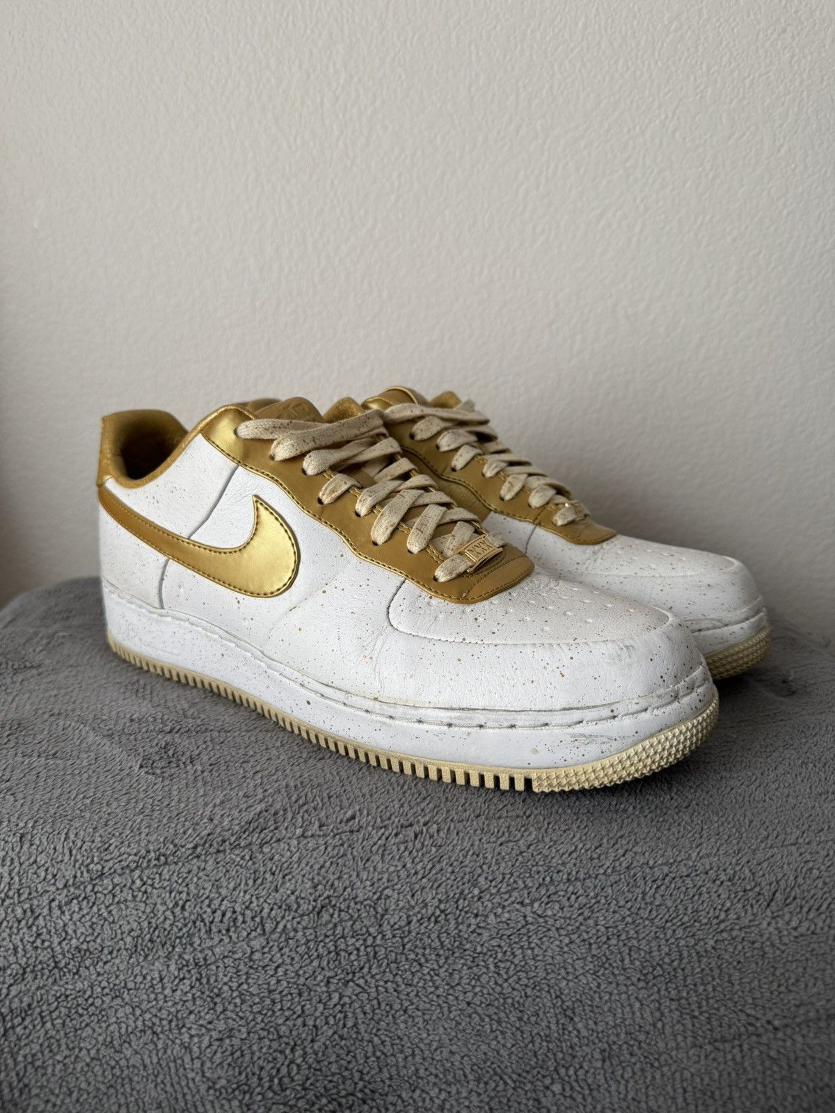 Nike Nike Air Force 1 Low “Gold Medal” Size US 11 / EU 44 - 2 Thumbnail