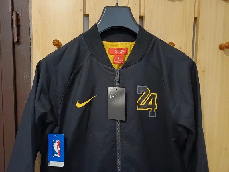 Nike New Nike LA Lakers Kobe Bryant Basketball Jacket - Size M Size US M / EU 48-50 / 2 - 4 Thumbnail