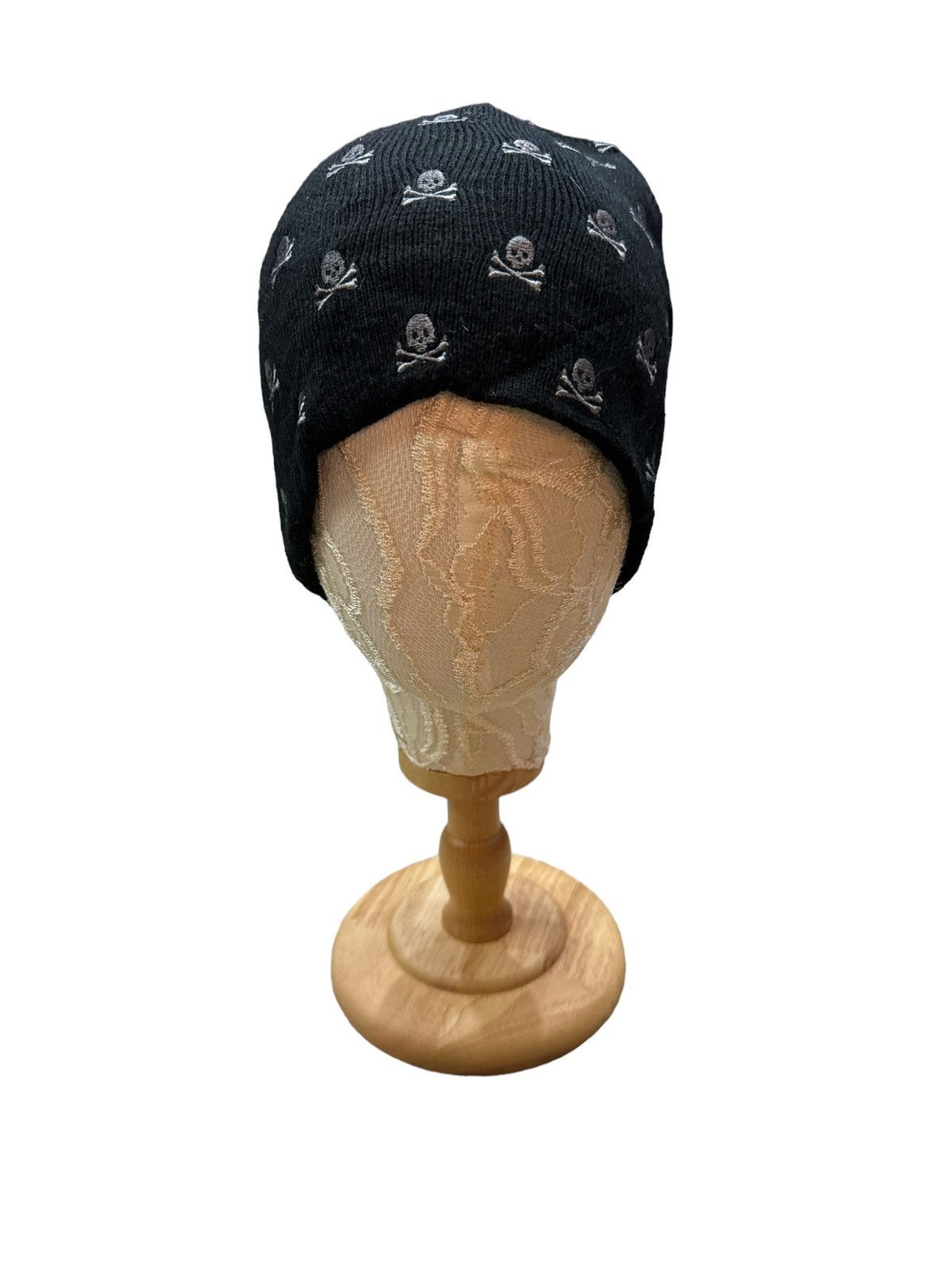 Vintage FULL SKULLS EMBROIDERED BEANIE HAT Size ONE SIZE - 3 Thumbnail