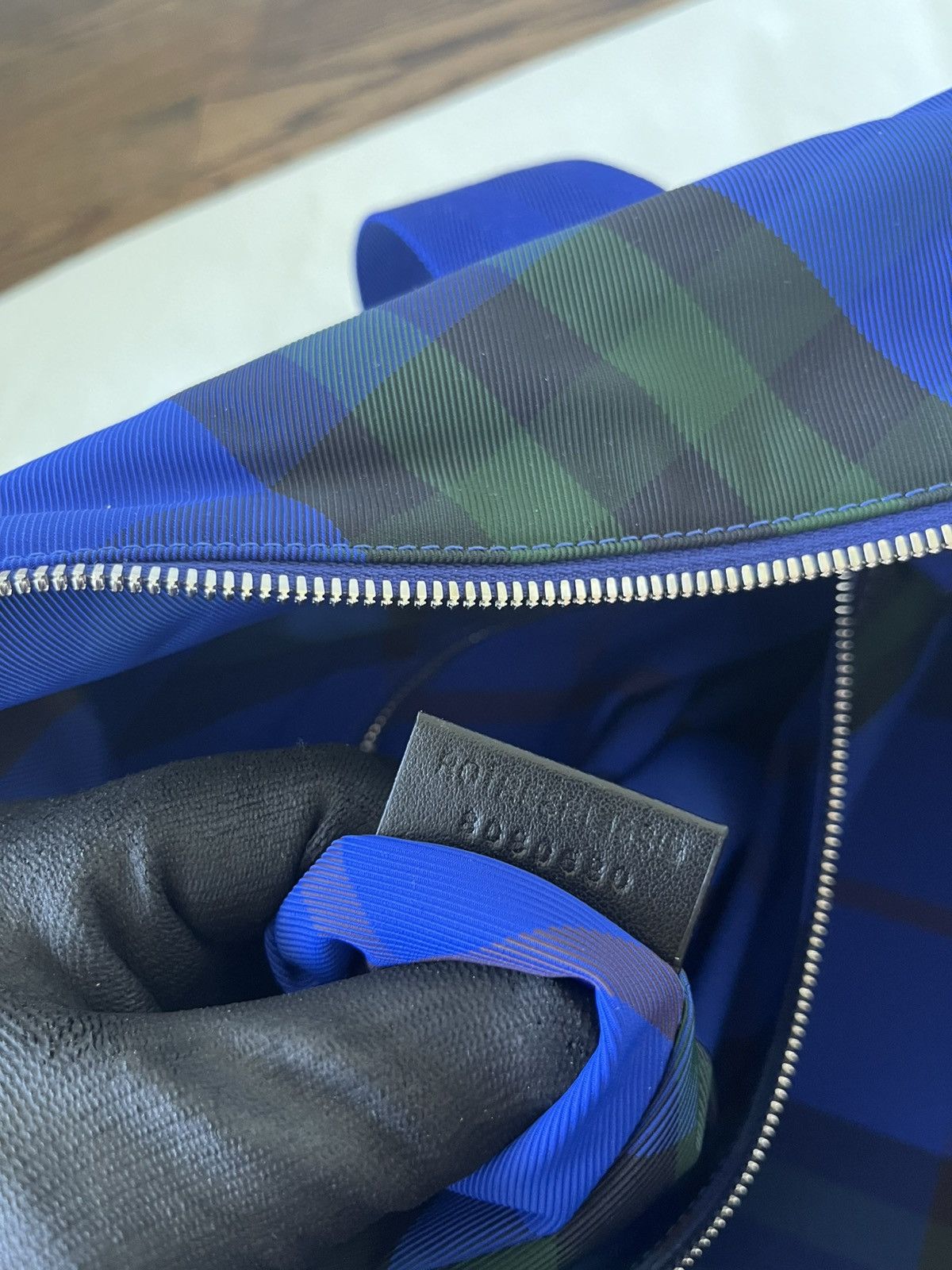 Burberry Burberry Medium Shield Duffle Bag Size ONE SIZE - 19 Thumbnail