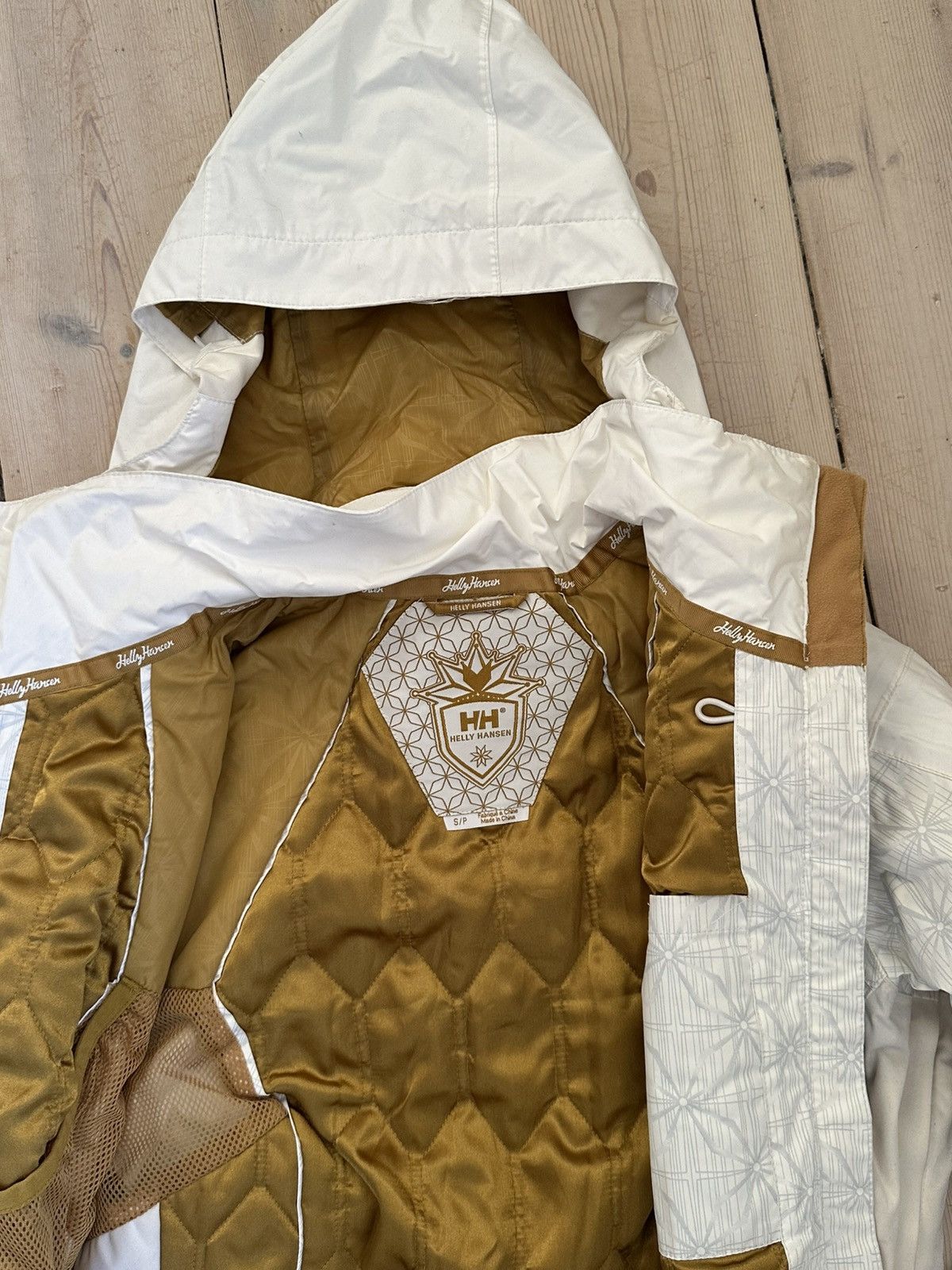 Helly Hansen Vintage Helly Hansen ski set in white/gold Size S / US 4 / IT 40 - 4 Thumbnail