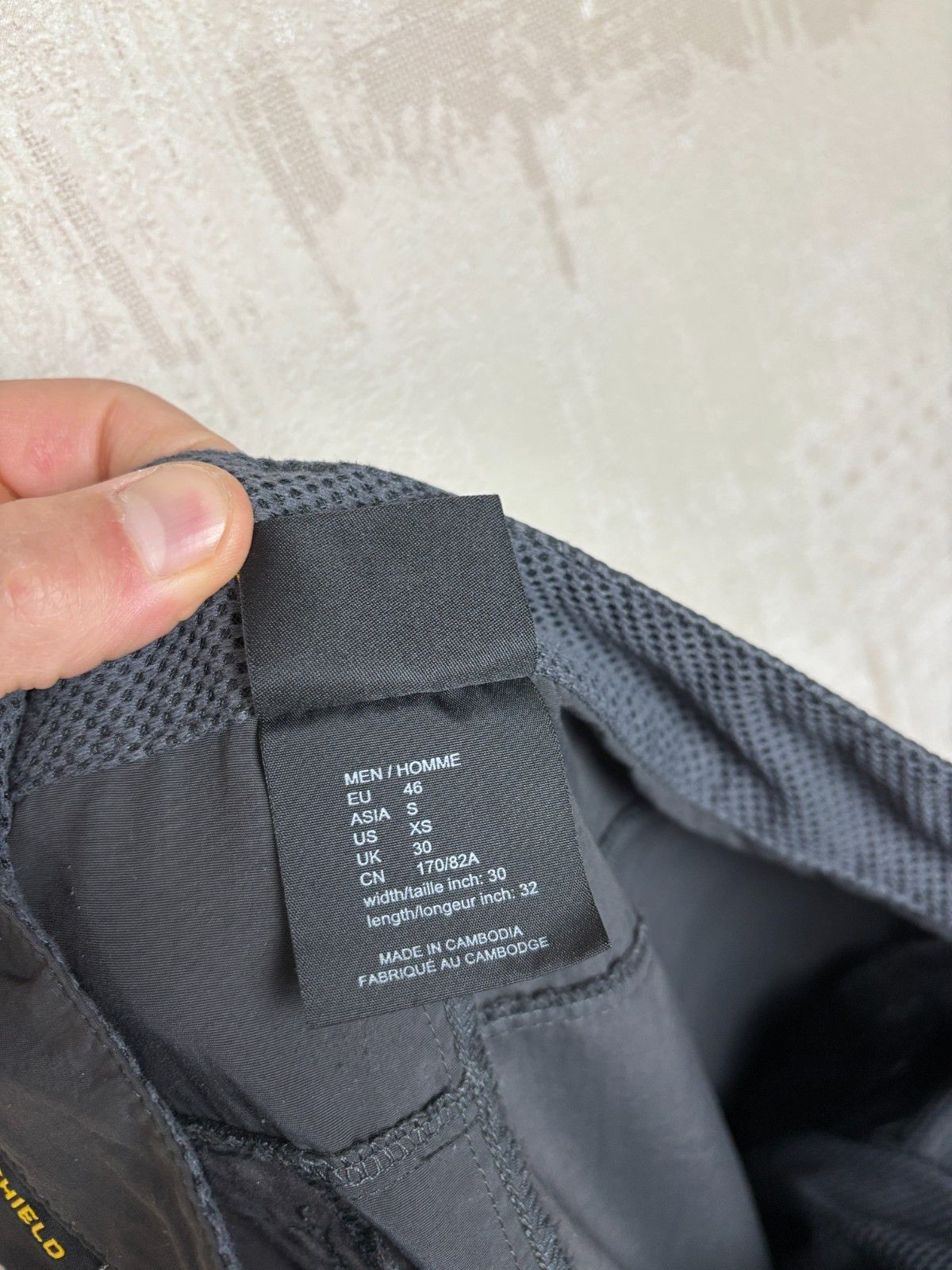 Jack Wolfskin Jack Wolfskin UV Shield Pants Outdoor Hiking UK 30 / US XS Size US 30 / EU 46 - 7 Thumbnail