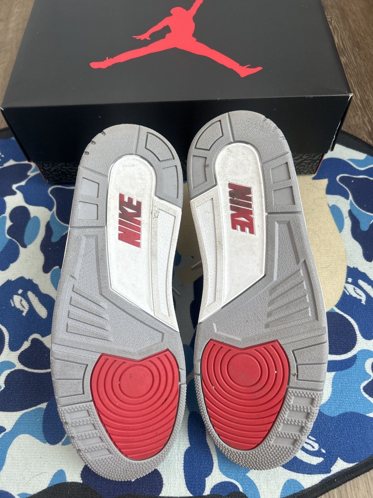 Jordan Brand Air Jordan 3 “Fire Red” Size 12.5 Size US 12.5 / EU 45-46 - 5 Thumbnail