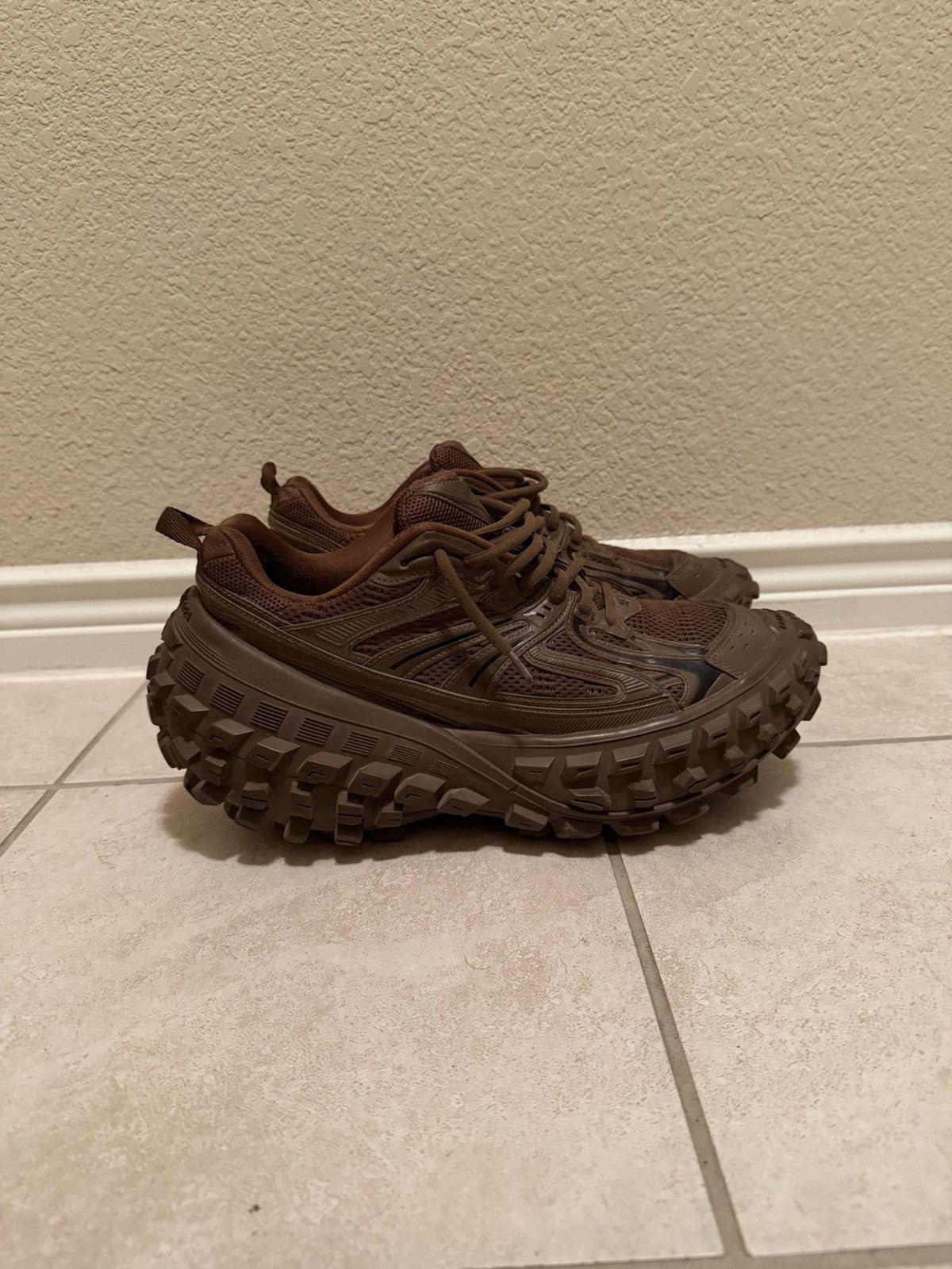 Balenciaga Balenciaga Defender Brown Size US 11 / EU 44 - 7 Thumbnail