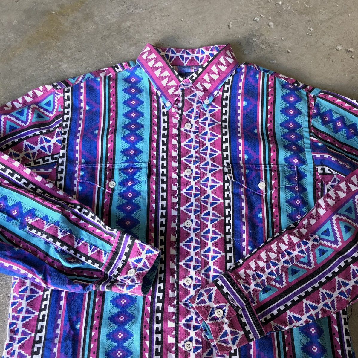 Vintage × Wrangler Vintage 90s Wrangler Western Shirt Aztec Stripe Pattern Size US L / EU 52-54 / 3 - 2 Thumbnail