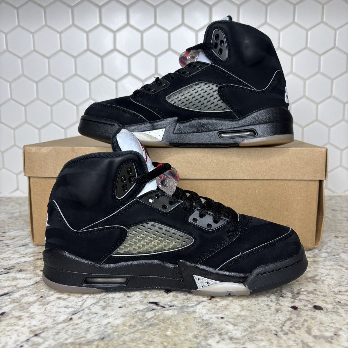 Jordan Brand Size 5.5 -Jordan 5 OG Black Metallic Reimagined CLEAN NO BOX Size US 5.5 / EU 38 - 2 Thumbnail