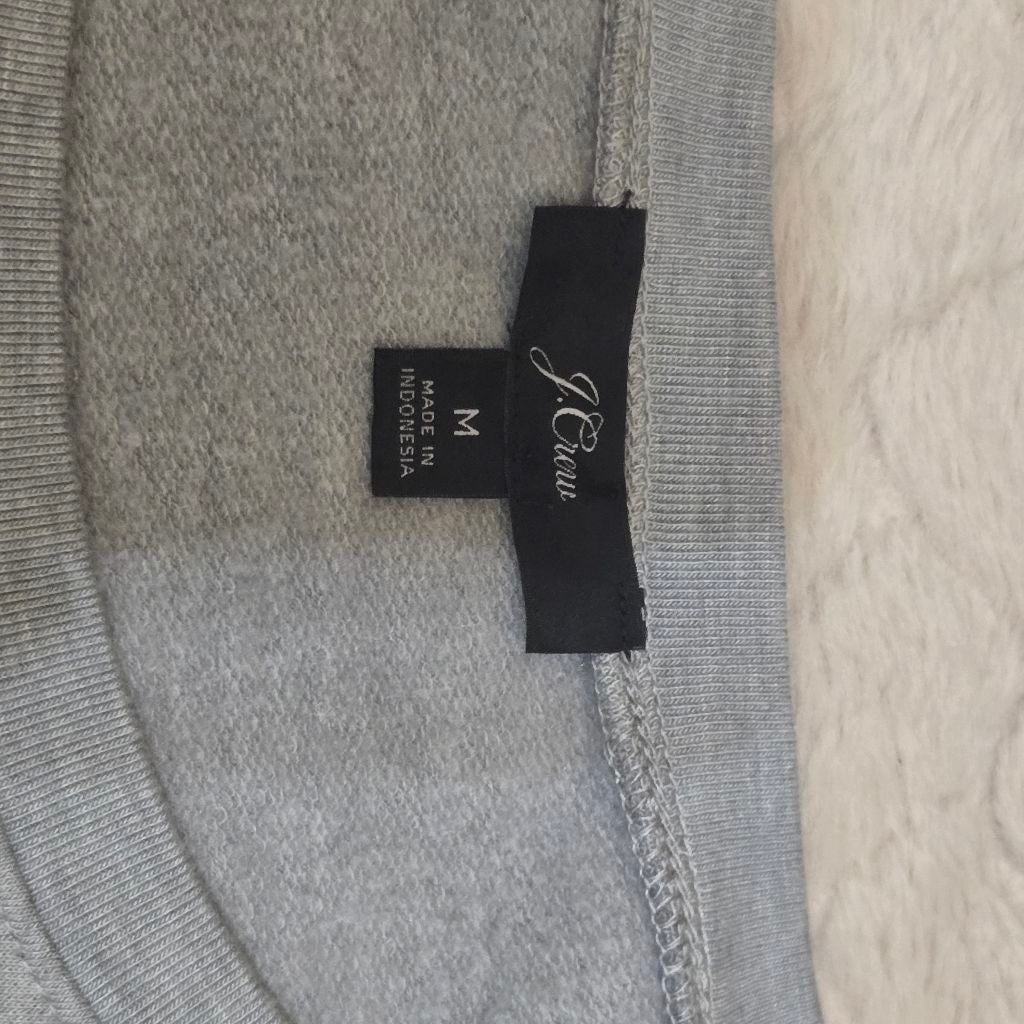 J.Crew J. Crew Gray Cloud Crewneck Pocket Sweatshirt, Size Medium Size L / US 10 / IT 46 - 2 Thumbnail