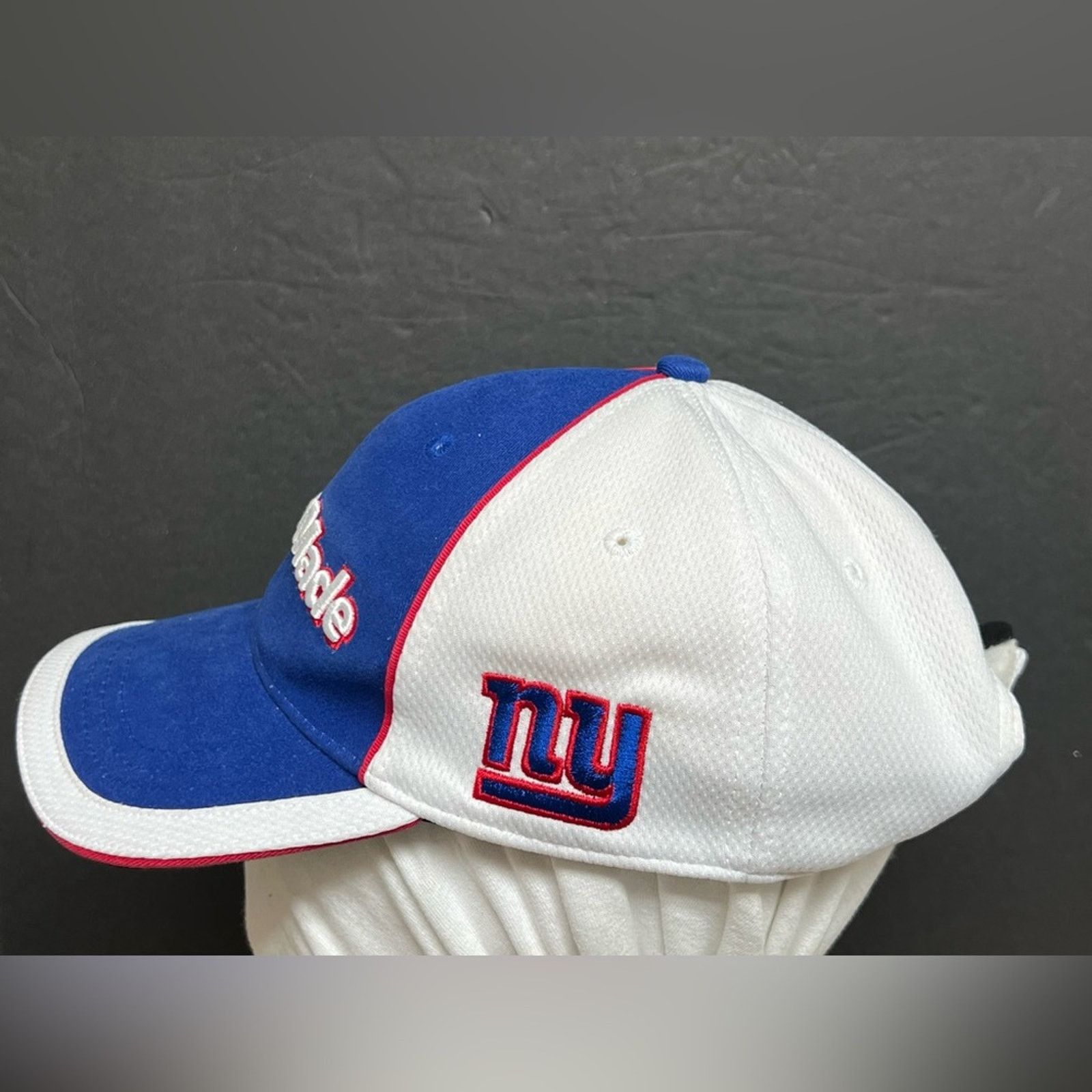 TaylorMade TaylorMade & New York Giants Adjustable Strap Back Mens Hat Size ONE SIZE - 2 Thumbnail