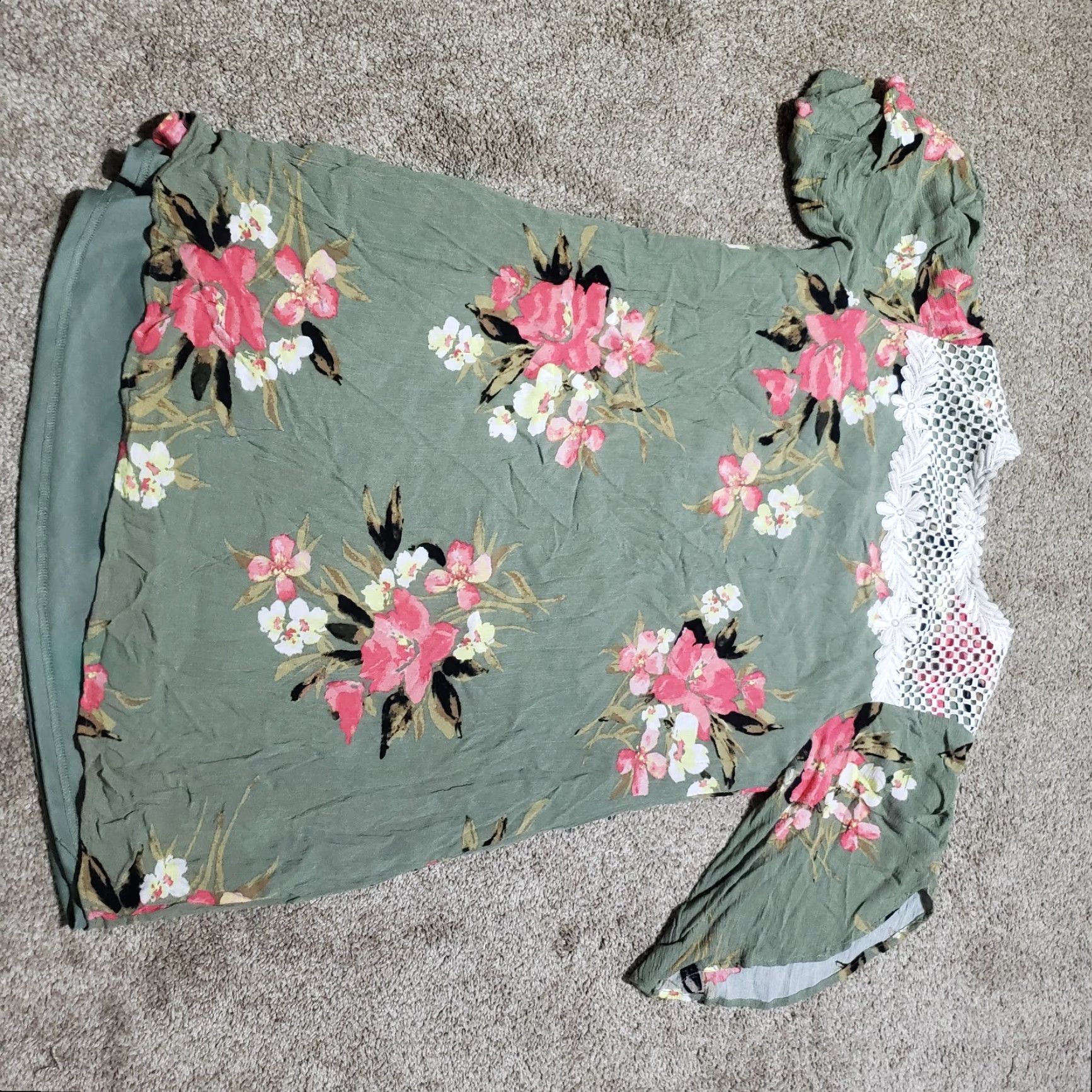 Vintage EST. 1946 Shirt Blouse Women's M Floral Green Polyester Crew Neck Casual Sleeve Size M / US 6-8 / IT 42-44 - 7 Thumbnail