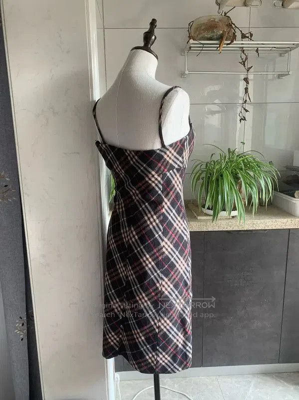 Burberry Burberry Colorblock Wool Blend Dress Size S. Size S / US 4 / IT 40 - 7 Thumbnail