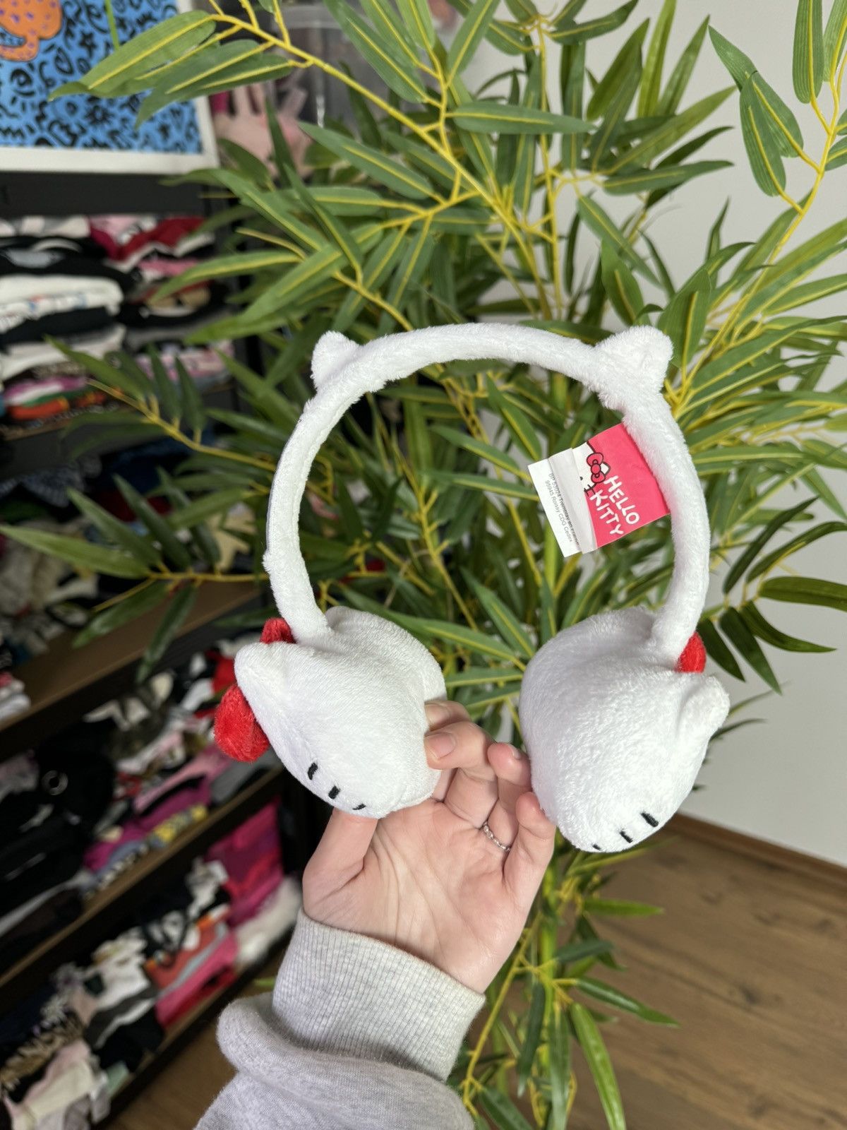 Cartoon Network VINTAGE CUTE HELLO KITTY 2000s WARM HEADPHONES Size ONE SIZE - 4 Thumbnail