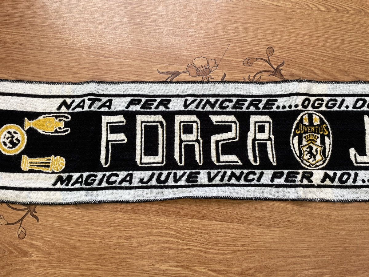 Vintage Vintage Juventus “Forza Juve” Football Soccer Scarf Size ONE SIZE - 5 Thumbnail
