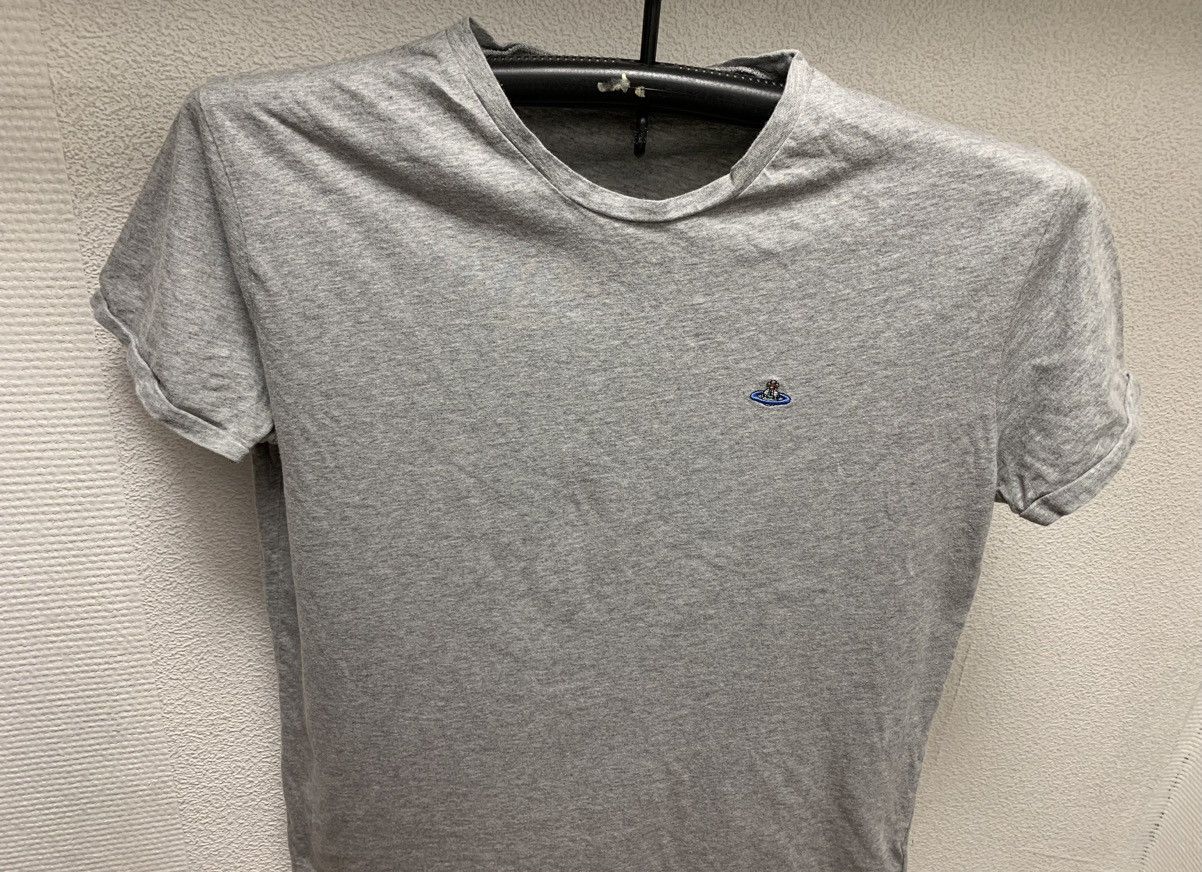 Vivienne Westwood Vivienne Westwood grey t-shirt L sz Size US L / EU 52-54 / 3 - 2 Thumbnail