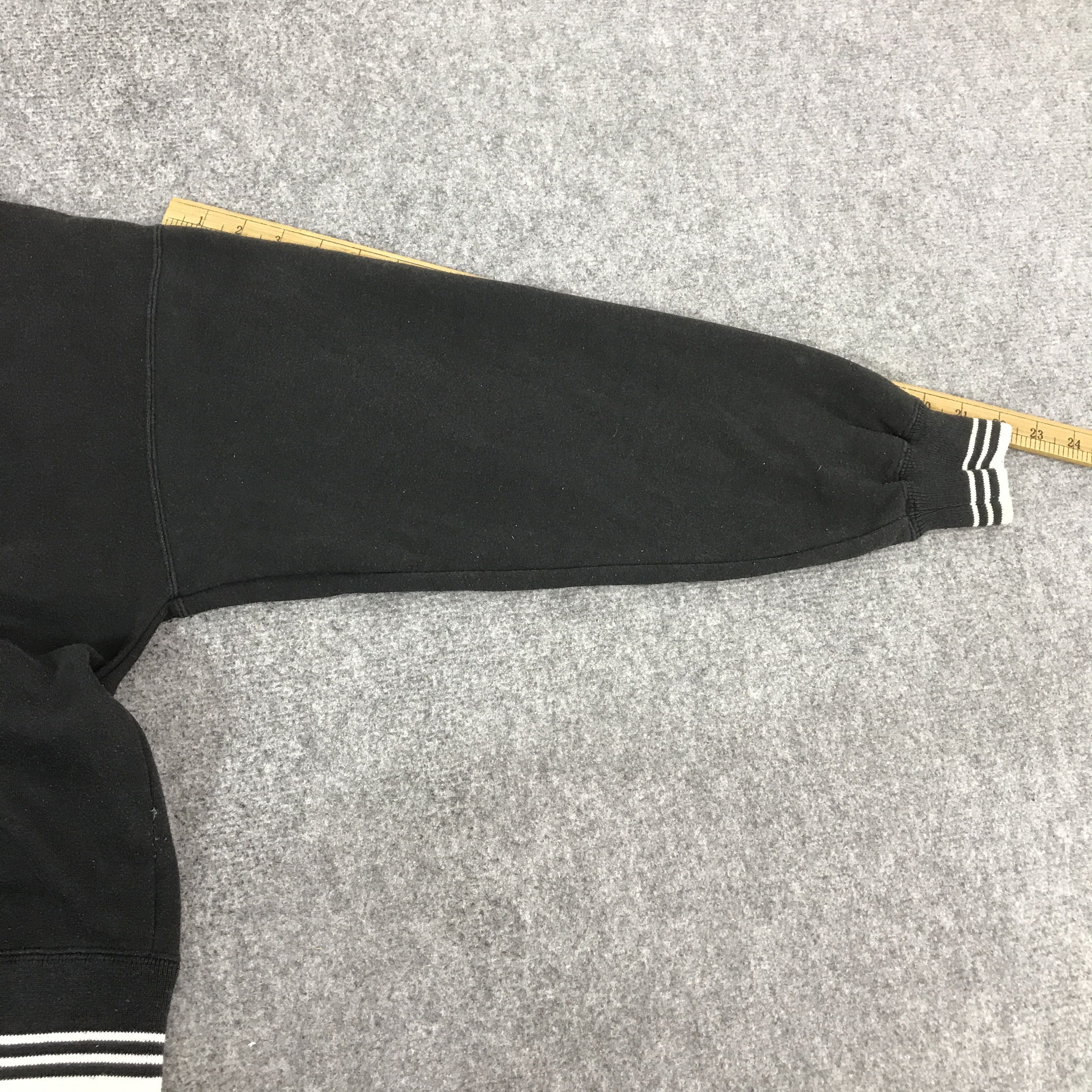 Japanese Brand Vtg bitch skateboards black faded sweatshirt K62B13 Size US L / EU 52-54 / 3 - 6 Thumbnail