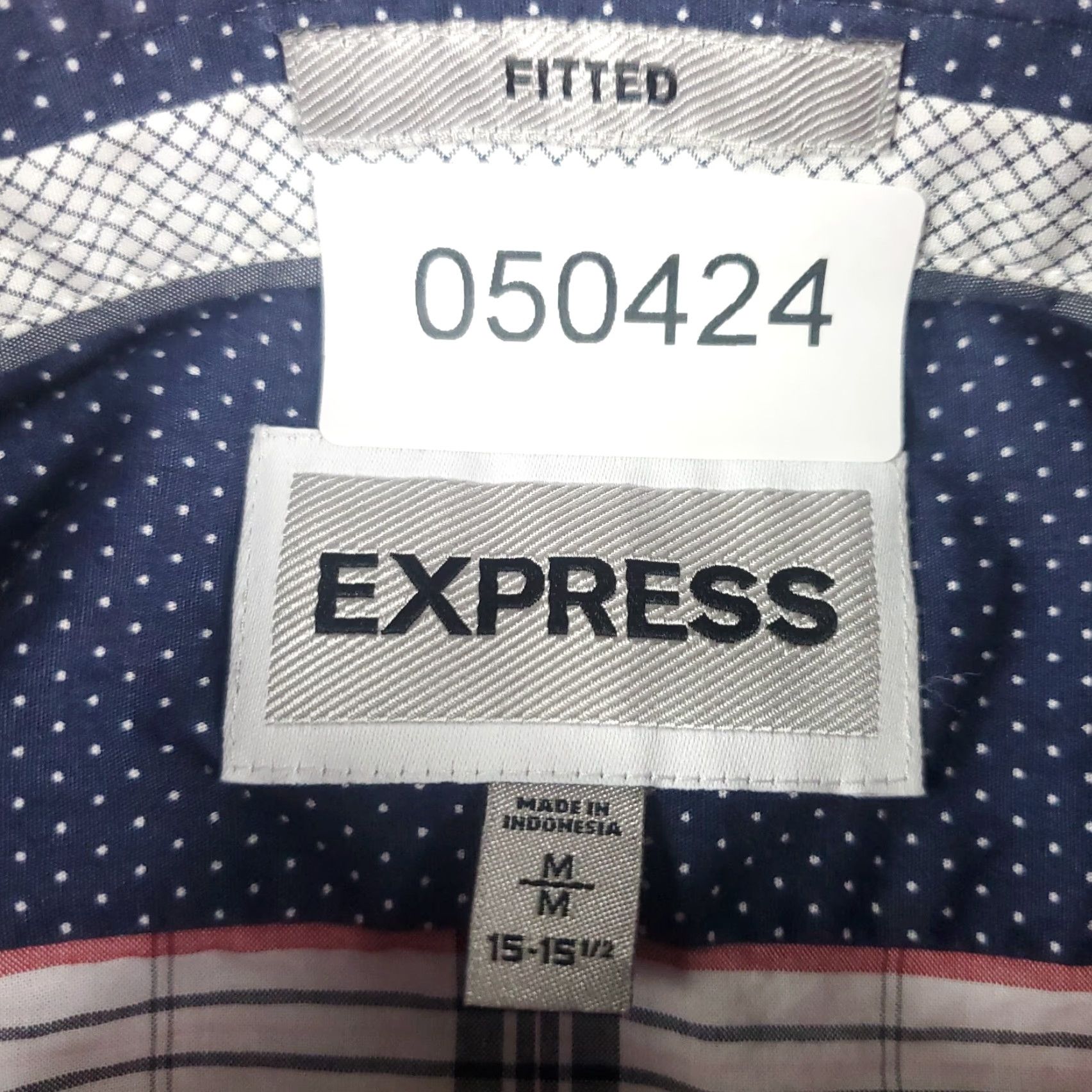Express EXPRESS Men's Red Plaid Fitted Button-Up Shirt Medium Long Sleeve Classic Casual Size US M / EU 48-50 / 2 - 7 Thumbnail