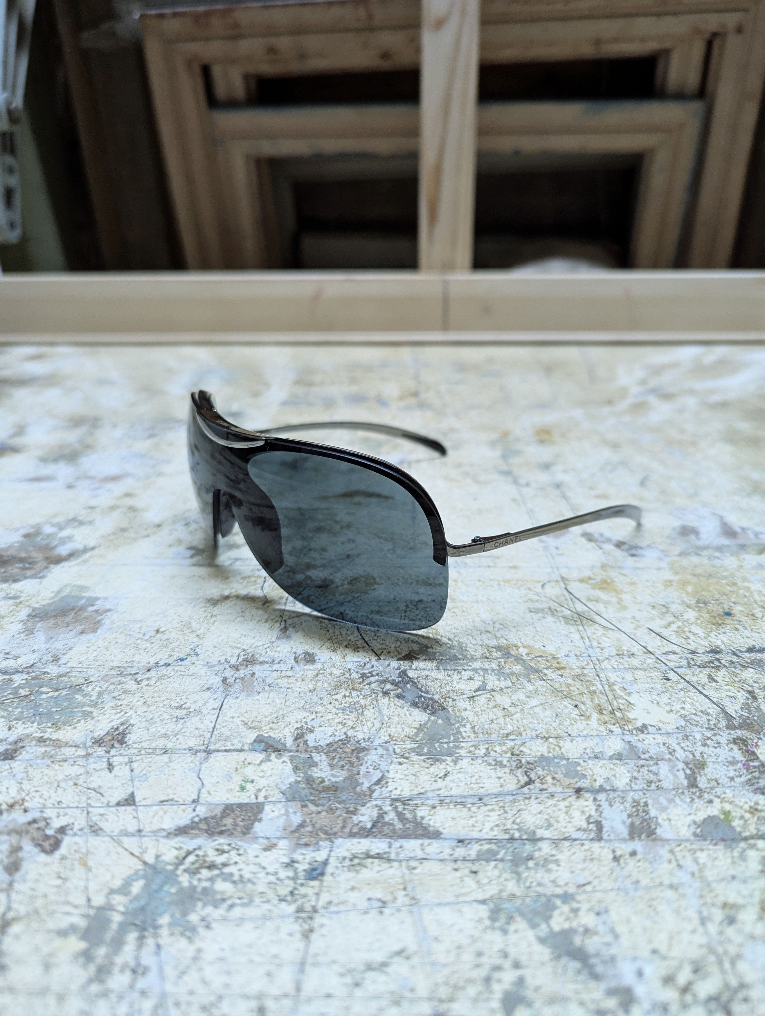 Chanel 00s Chanel Shield Rimless Sunglasses Size ONE SIZE - 2 Thumbnail