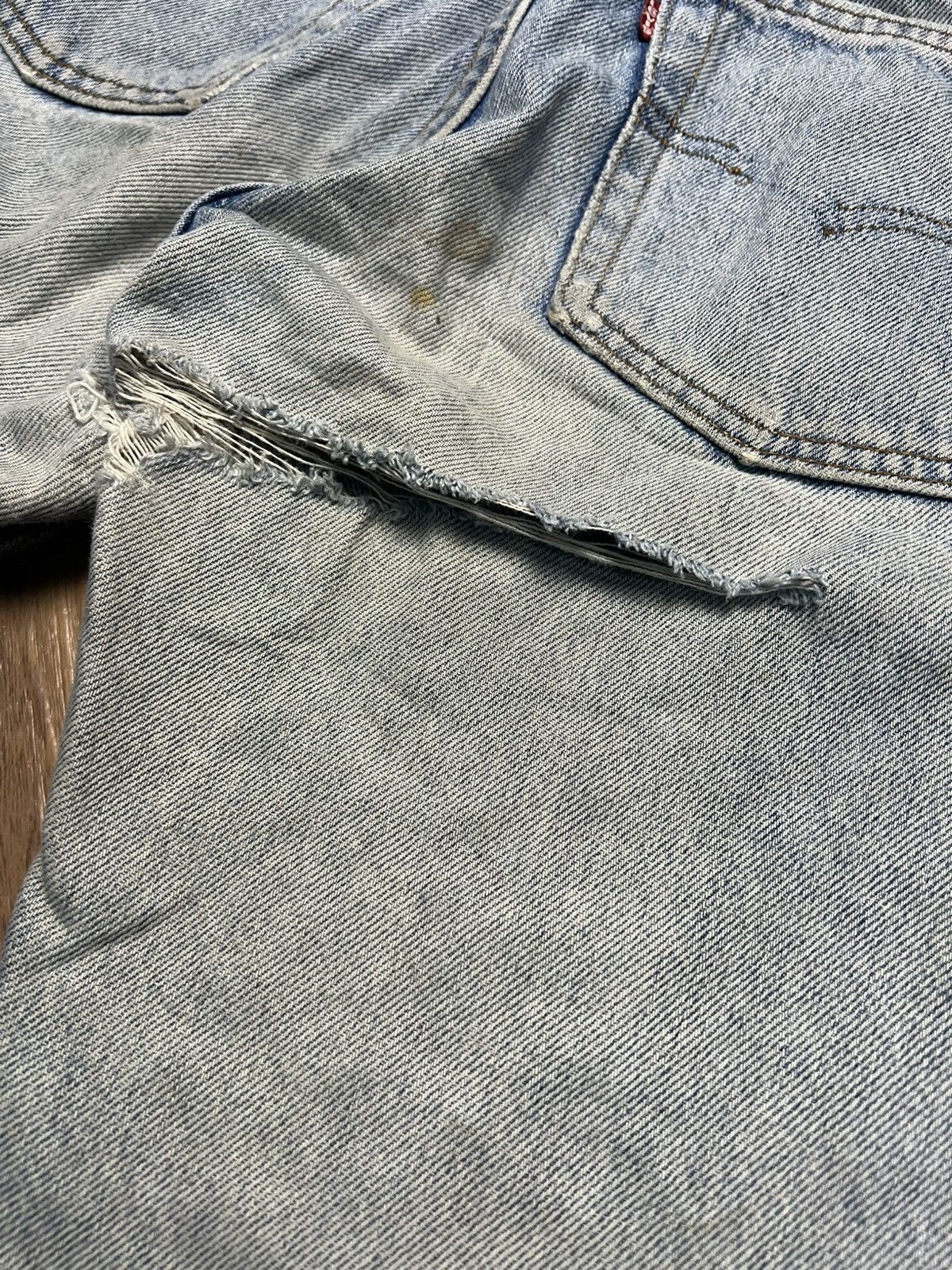 Levi's 90s Vintage Levi’s 505 Regular Fit Jeans - Made in USA (43) Size US 29 - 15 Thumbnail