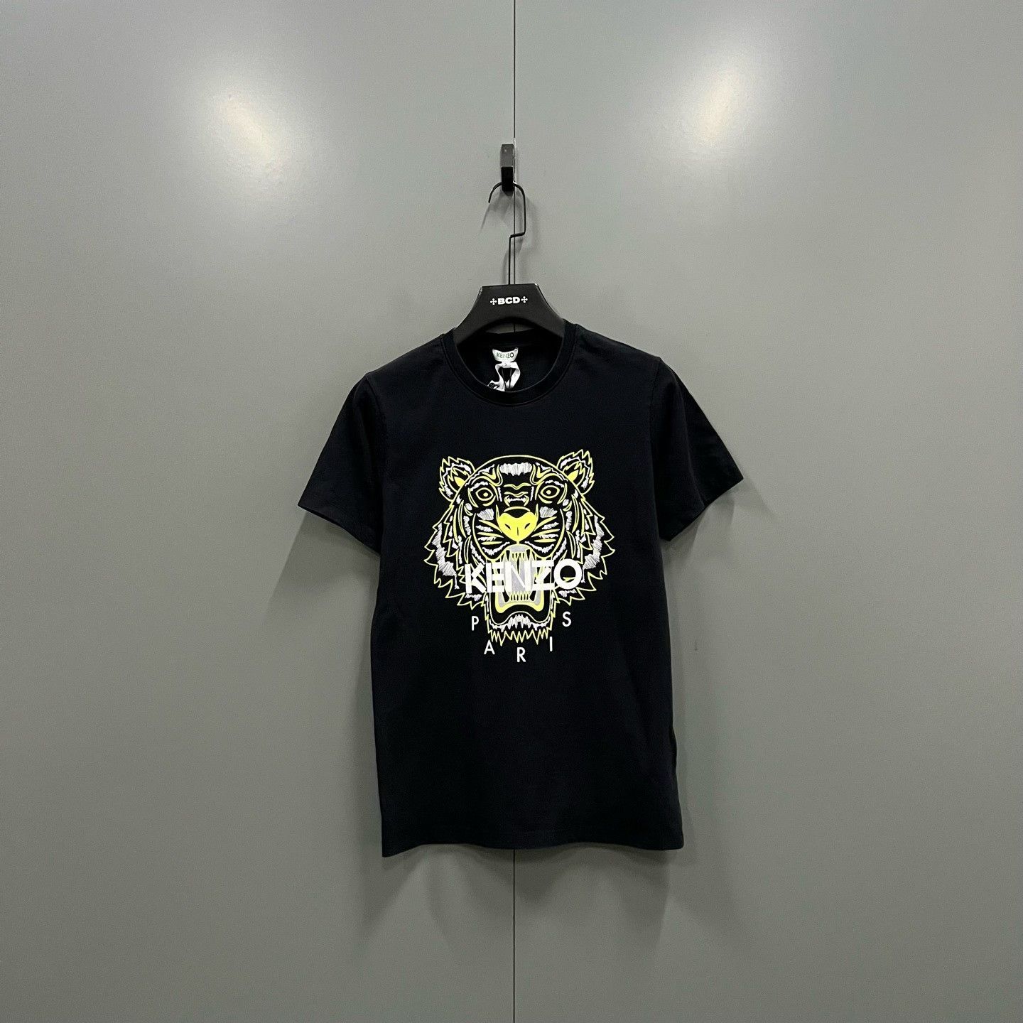 Kenzo Kenzo Retro Embroidered T-Shirt S Women Size S / US 4 / IT 40 - 1 Thumbnail