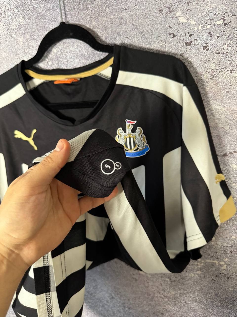 Puma × Vintage Newcastle United 2014/15 Puma Soccer Jersey Large Size US L / EU 52-54 / 3 - 13 Thumbnail
