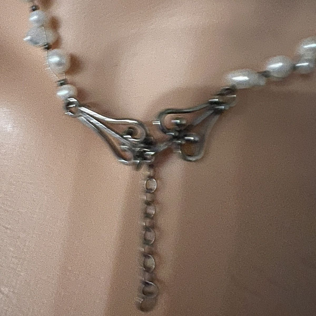 The Unbranded Brand Fresh Water Pearl Cross Pendant Necklace Size ONE SIZE - 2 Thumbnail