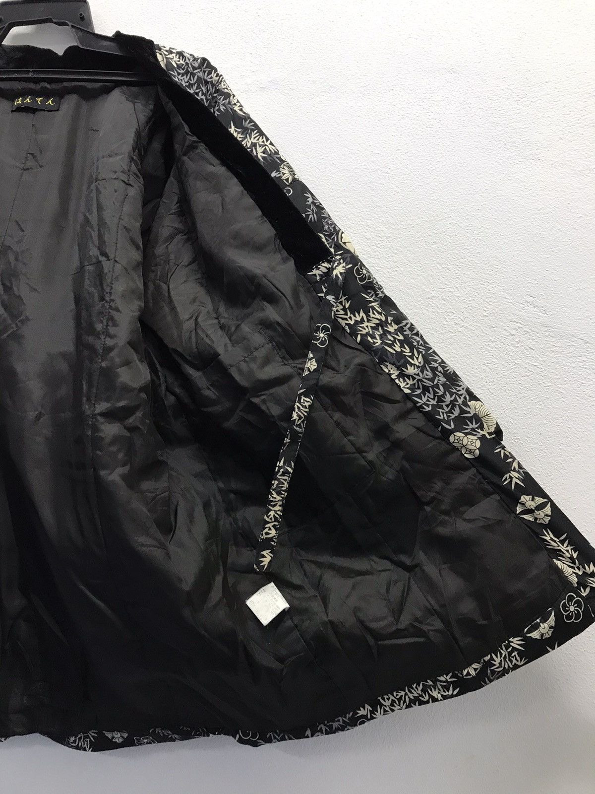 Japanese Brand × Vintage Vintage Japanese Brand Kimono Size US L / EU 52-54 / 3 - 7 Thumbnail