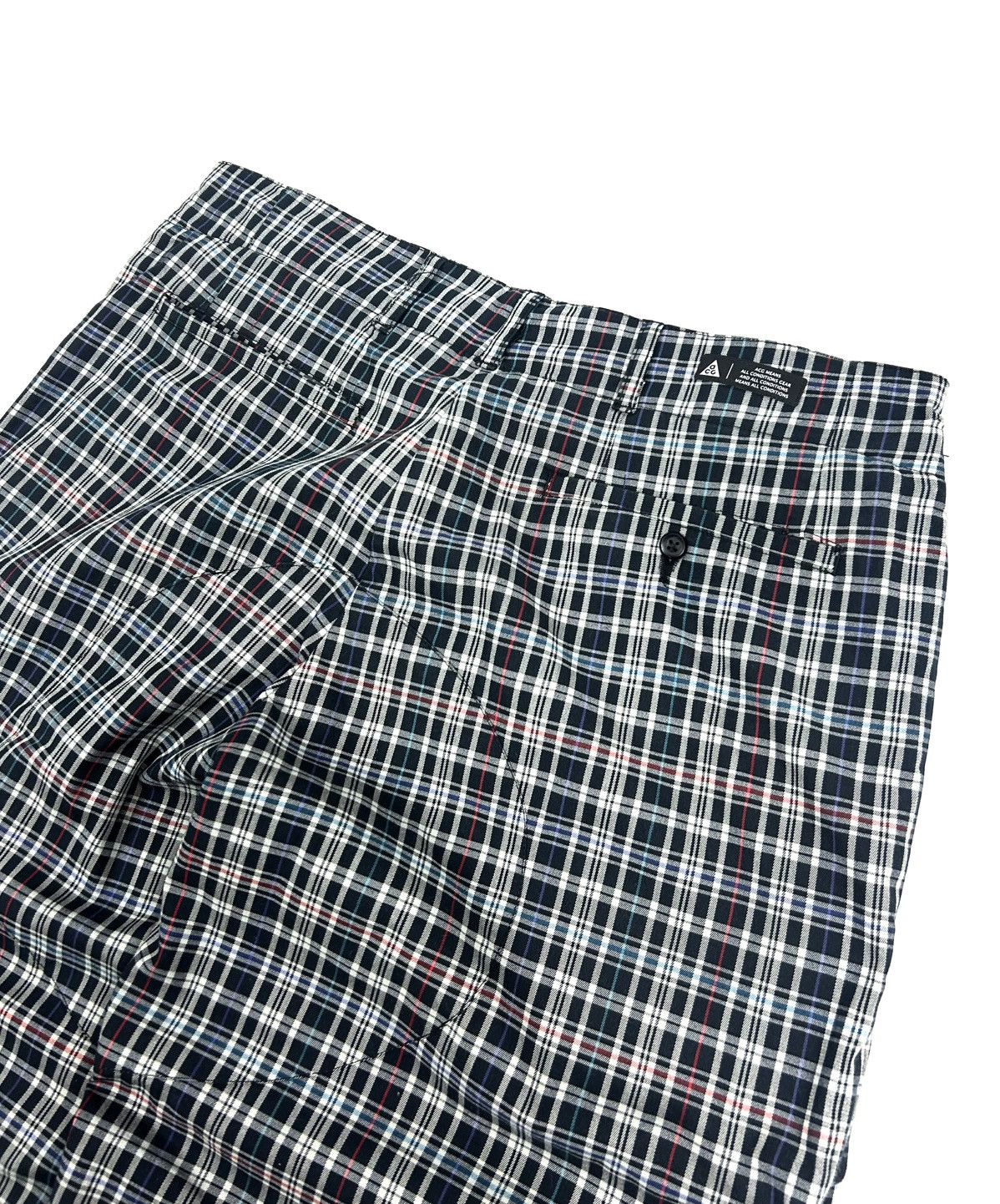 Nike ACG Vintage Nike ACG Plaid Cargo Shorts Size M Outdoor Y2k Size US 32 / EU 48 - 10 Thumbnail