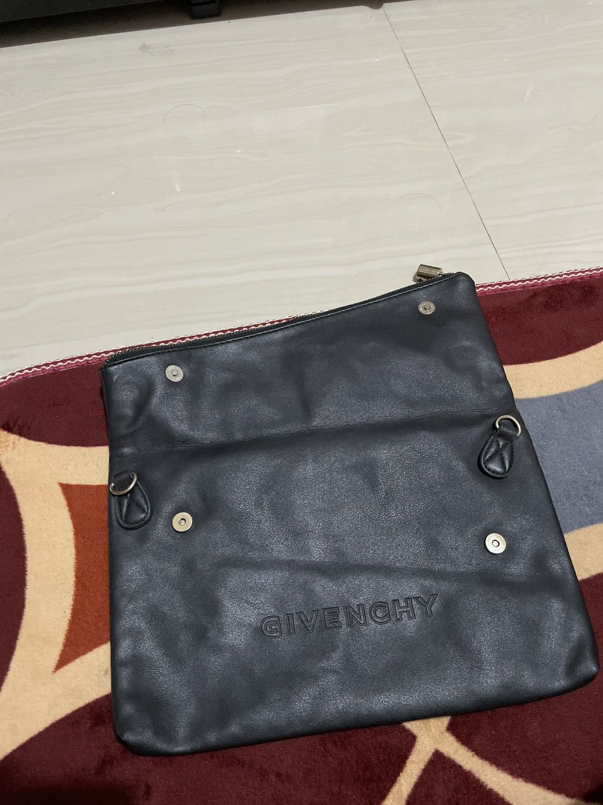 Givenchy Givenchy parfume bag leather Size ONE SIZE - 3 Thumbnail