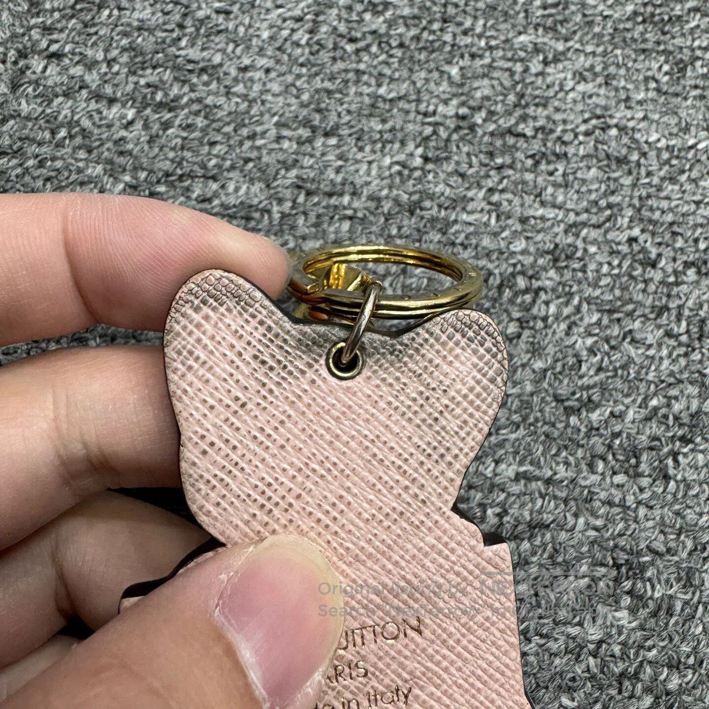 Louis Vuitton Louis Vuitton Tiger keychain| Size ONE SIZE - 4 Thumbnail