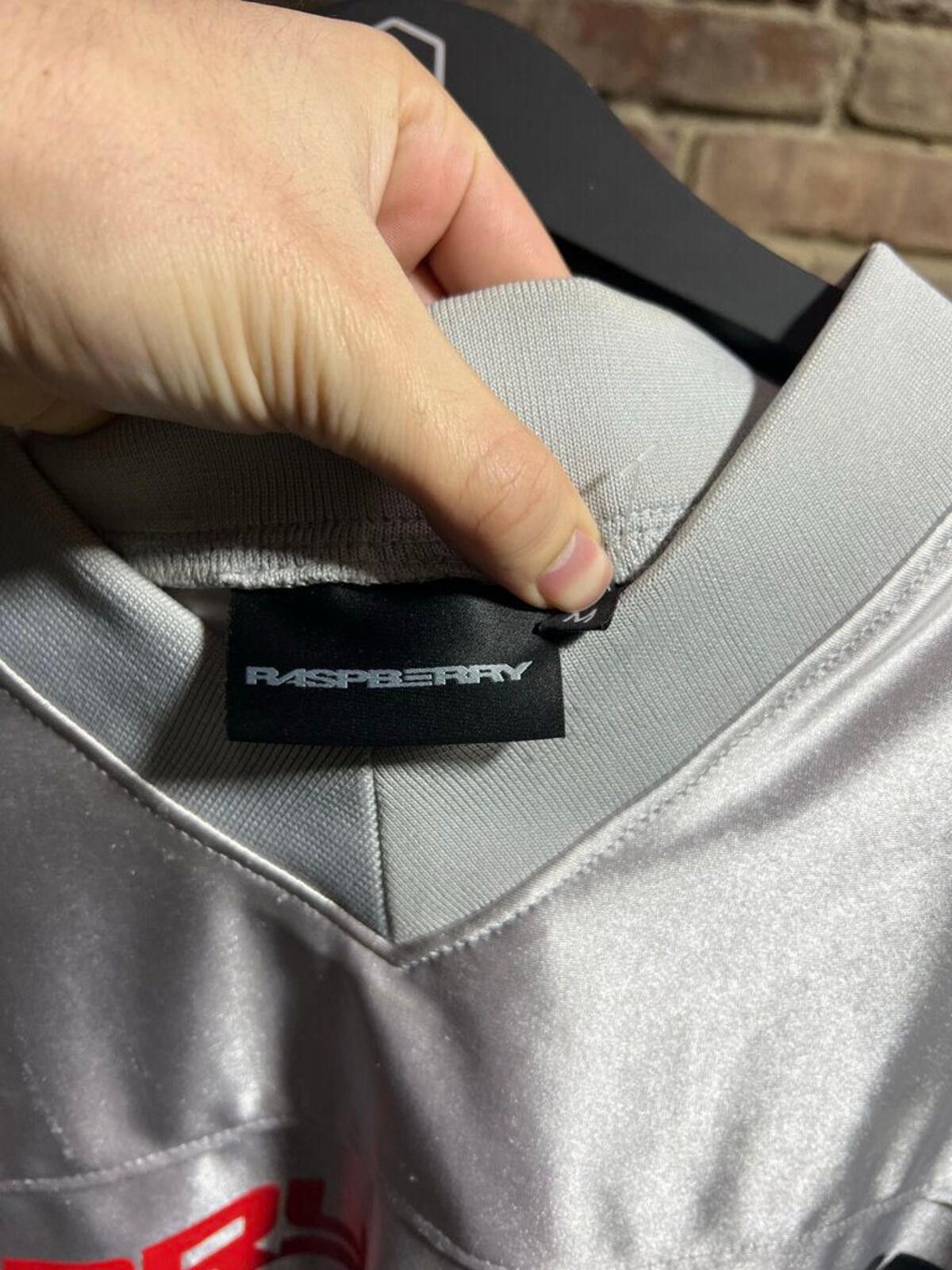 The GV Gallery GV Gallery Berry Sport Football Jersey Sz. M Size ONE SIZE - 3 Thumbnail