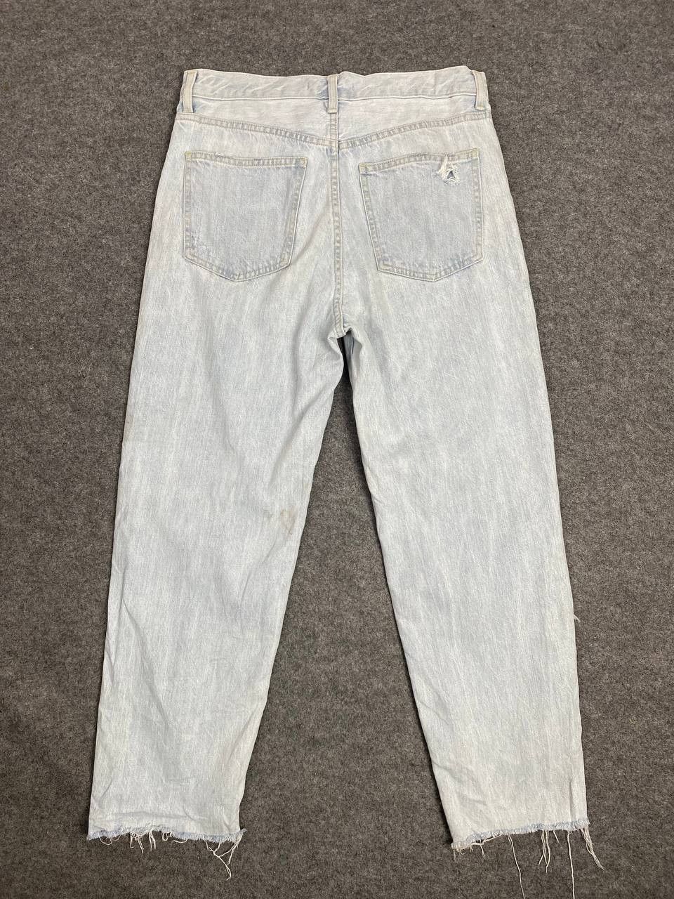 Japanese Brand uniqlo lightwash distressed denim Size US 32 / EU 48 - 1 Thumbnail