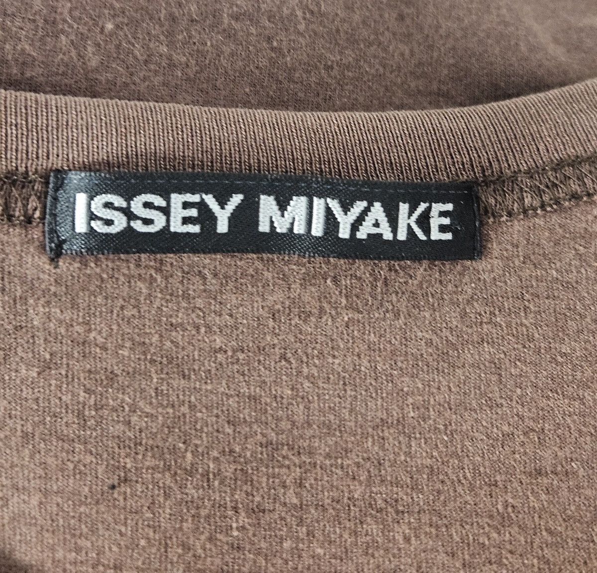 Issey Miyake A/W 2006 collection Issey Miyake Big or Small shirt Size US M / EU 48-50 / 2 - 4 Thumbnail
