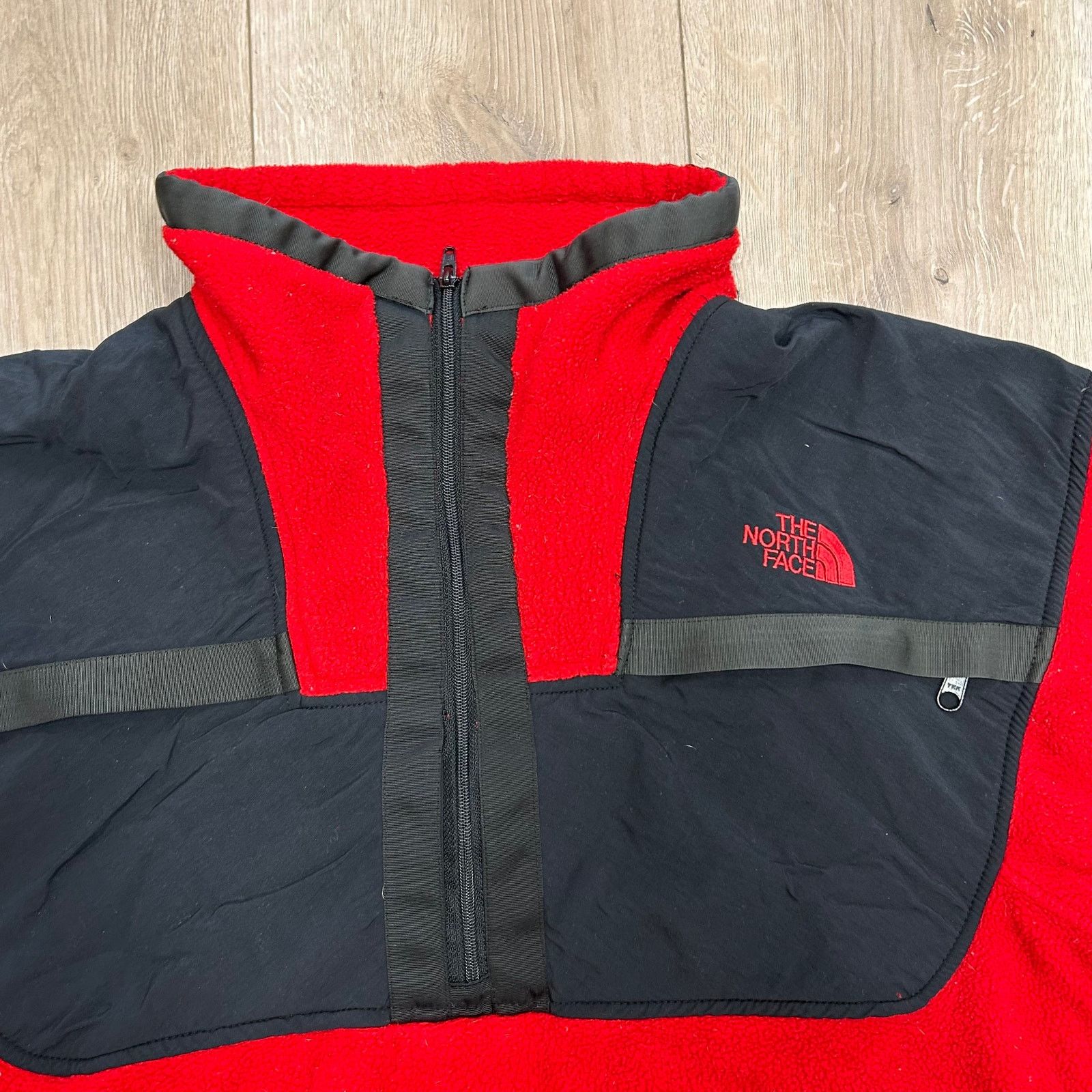 The North Face vintage The North Face red black fleece pullover jacket Size US L / EU 52-54 / 3 - 5 Thumbnail