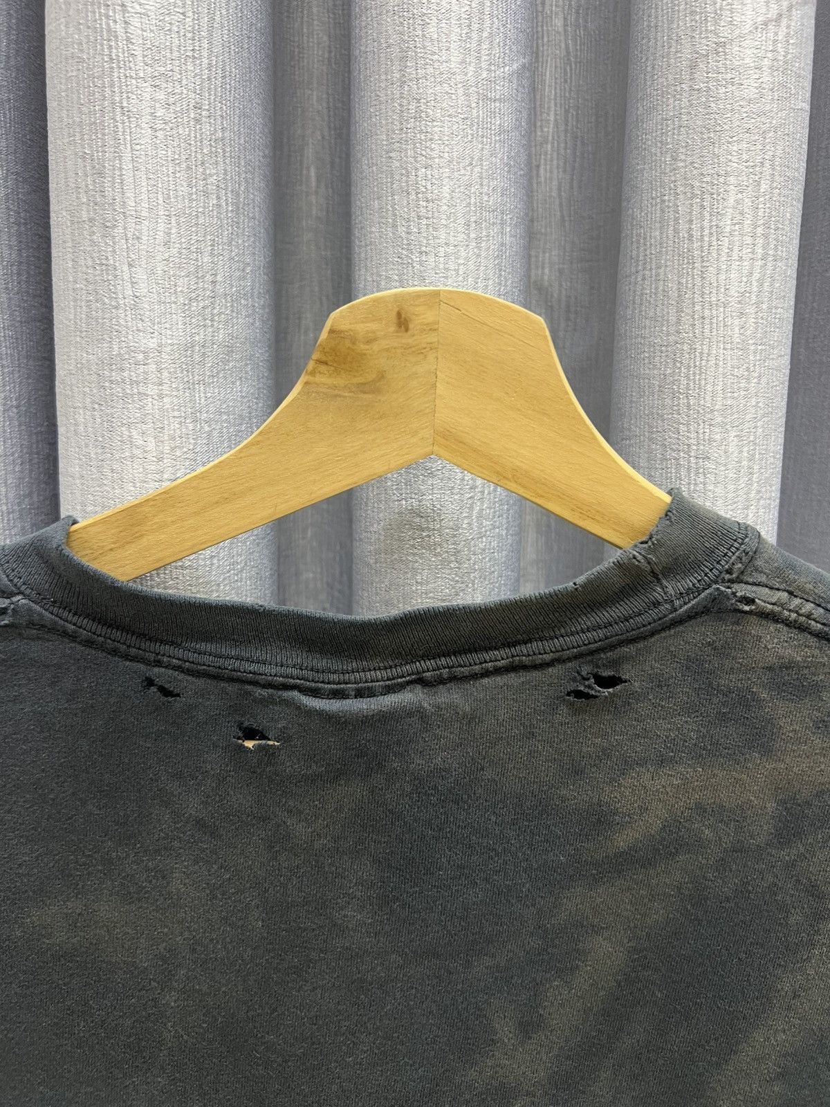 Vintage 90s VINTAGE THRASHED FADED VALLEY GRAPHIC TEE Size US XL / EU 56 / 4 - 7 Thumbnail