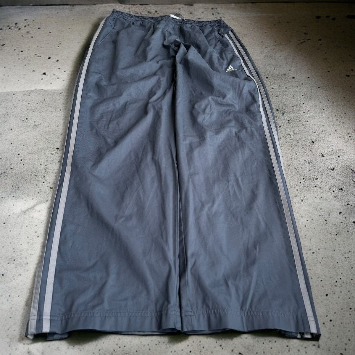 Adidas × Vintage Adidas Wide Leg Gray Tracksuit Pants Y2K Streetwear Loose Size US 32 / EU 48 - 2 Thumbnail