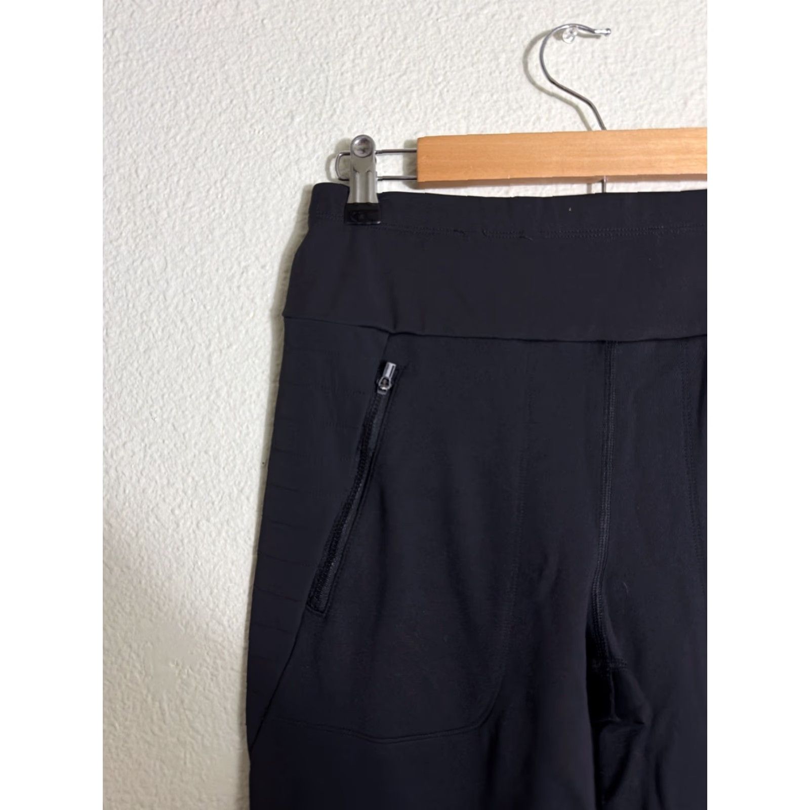 Athleta Athleta Pant Womens Small Black Fleece Nylon Spandex Flared 29in Pull On Pockets Zip Pocket Activewear Athleisure Winter Fall Size 28" / US 6 / IT 42 - 4 Thumbnail