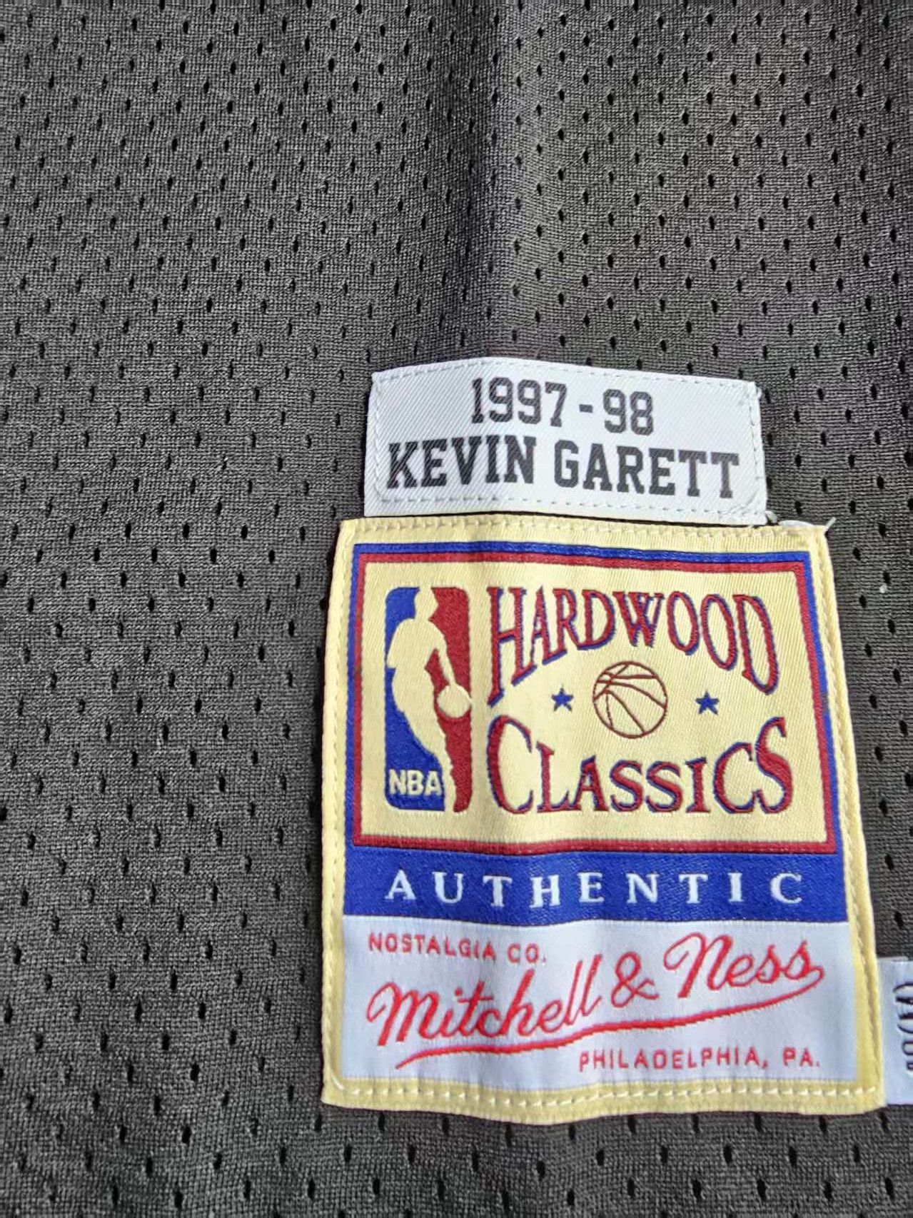 NBA 1997 98 Timberwolves 21 Kevin Garnett Jersey S Size US S / EU 44-46 / 1 - 4 Thumbnail