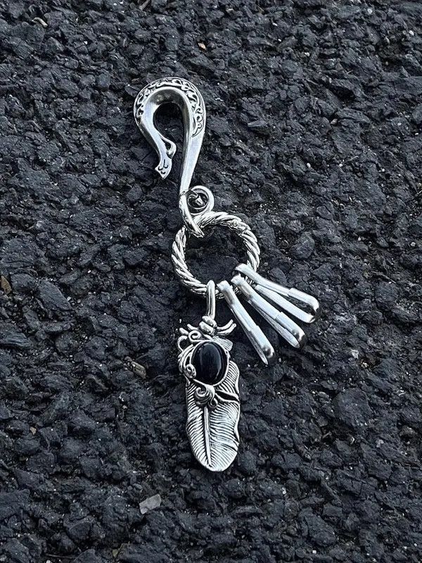 Jewelry Gem Twist Buckle Keychain, y2k Keychain Size ONE SIZE - 8 Thumbnail