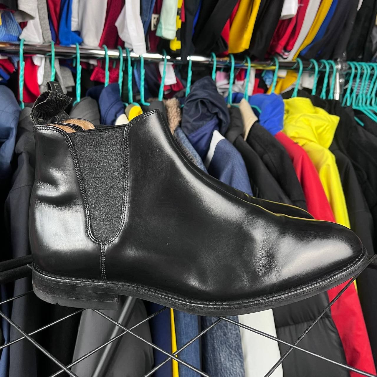 Loake Loake Black Leather Chelsea Boots Made in England Size UK9 Size US 10 / EU 43 - 5 Thumbnail
