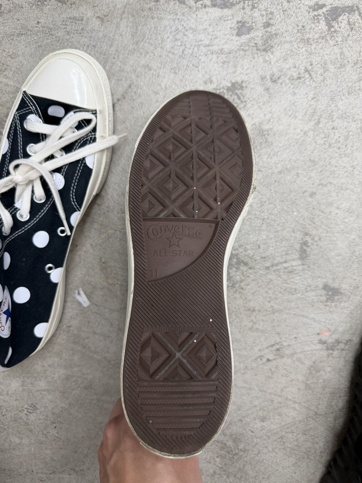 Comme des Garcons PLAY × Converse Comme Des Garcons Converse High Top Black Polka Dot Size US 11 / EU 44 - 5 Thumbnail