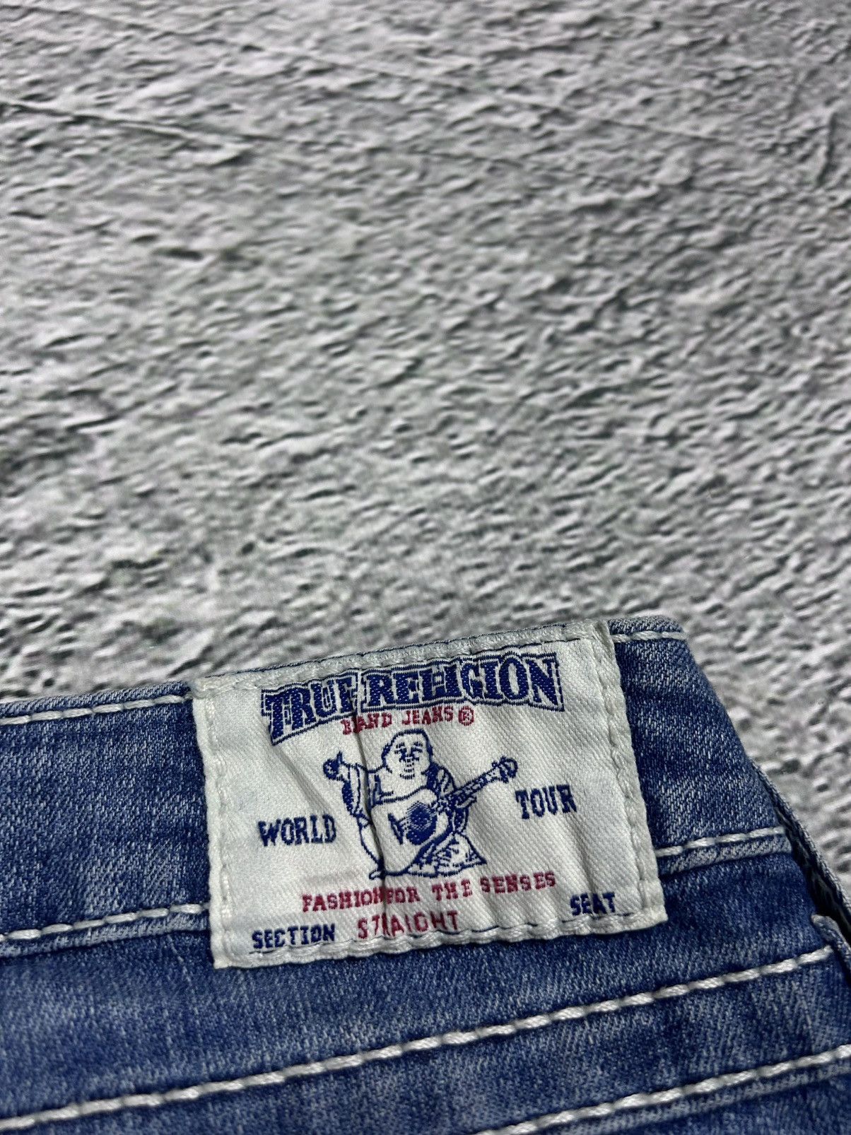 True Religion True Religion jeans swarovski rhinestones white stitching Size 31" - 4 Thumbnail