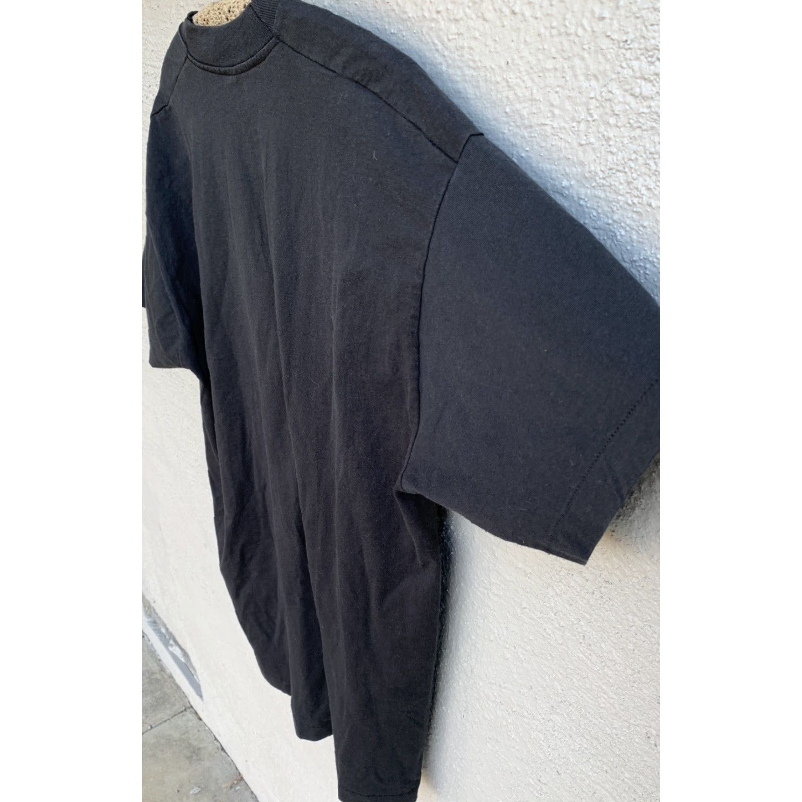 Fruit Of The Loom VINTAGE Fruit of the Loom T-Shirt Graphic Tee 80s XL Black Cotton Blend Short Sleeve Men Nature Animals 1990s Shirt Images See Pics Size US XL / EU 56 / 4 - 7 Thumbnail