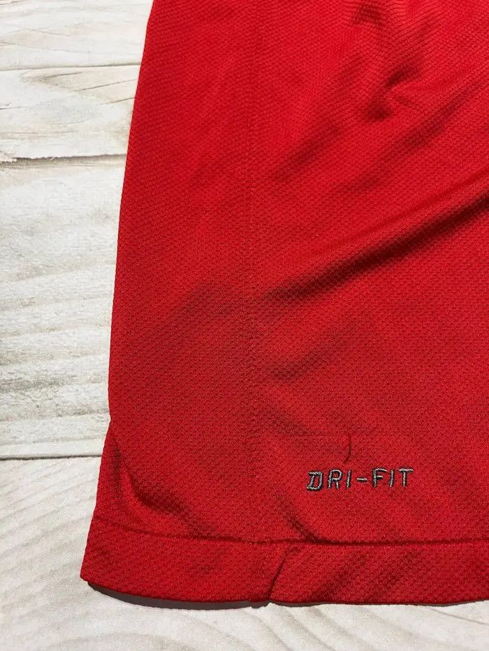 Nike Nike Manchester United 2011 2012 Young #18 Home Shirt Jersey Size US M / EU 48-50 / 2 - 13 Thumbnail