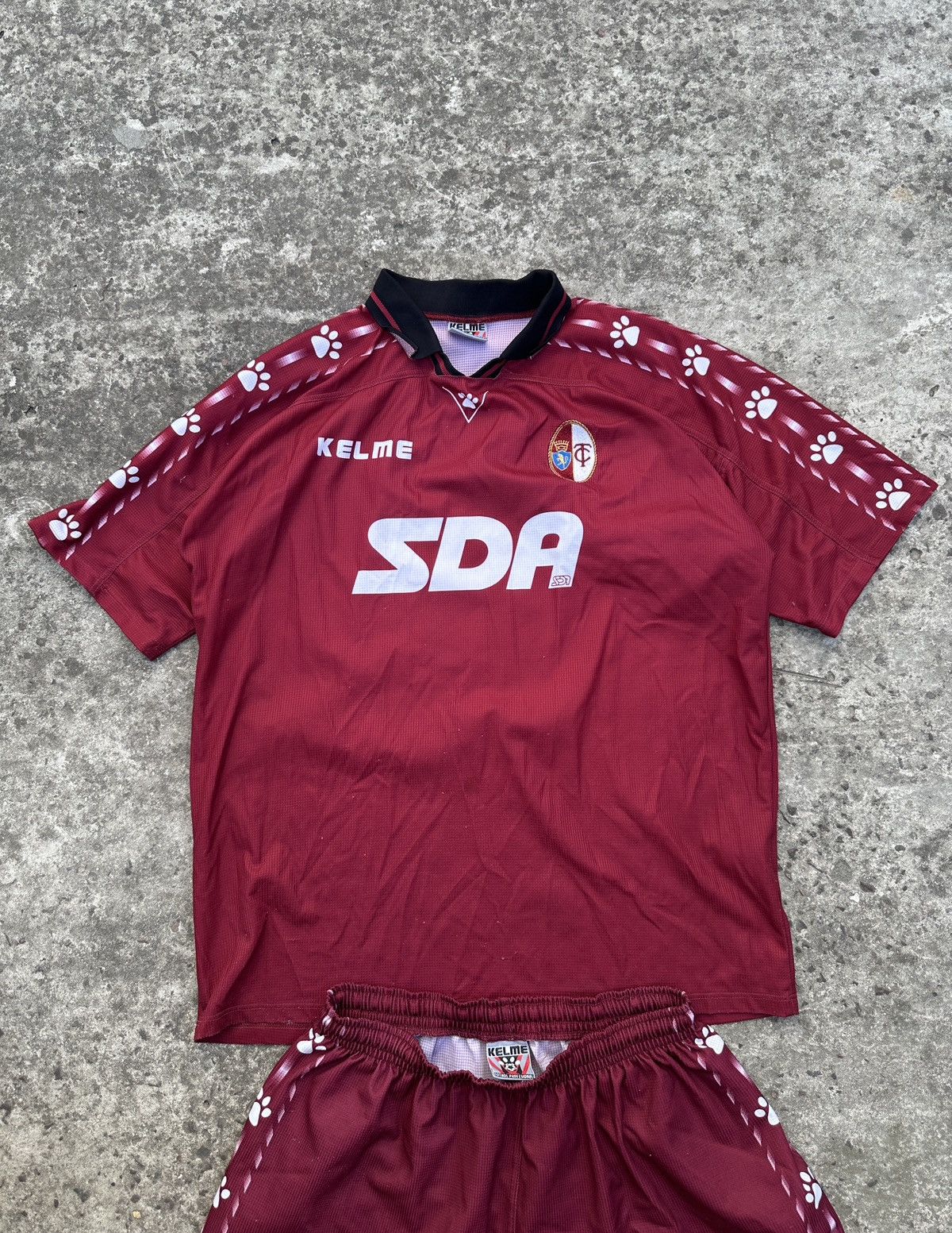 Vintage Vintage Kelme Torino Calcio Soccer Suits Jersey Rare Lampas Size US XL / EU 56 / 4 - 3 Thumbnail