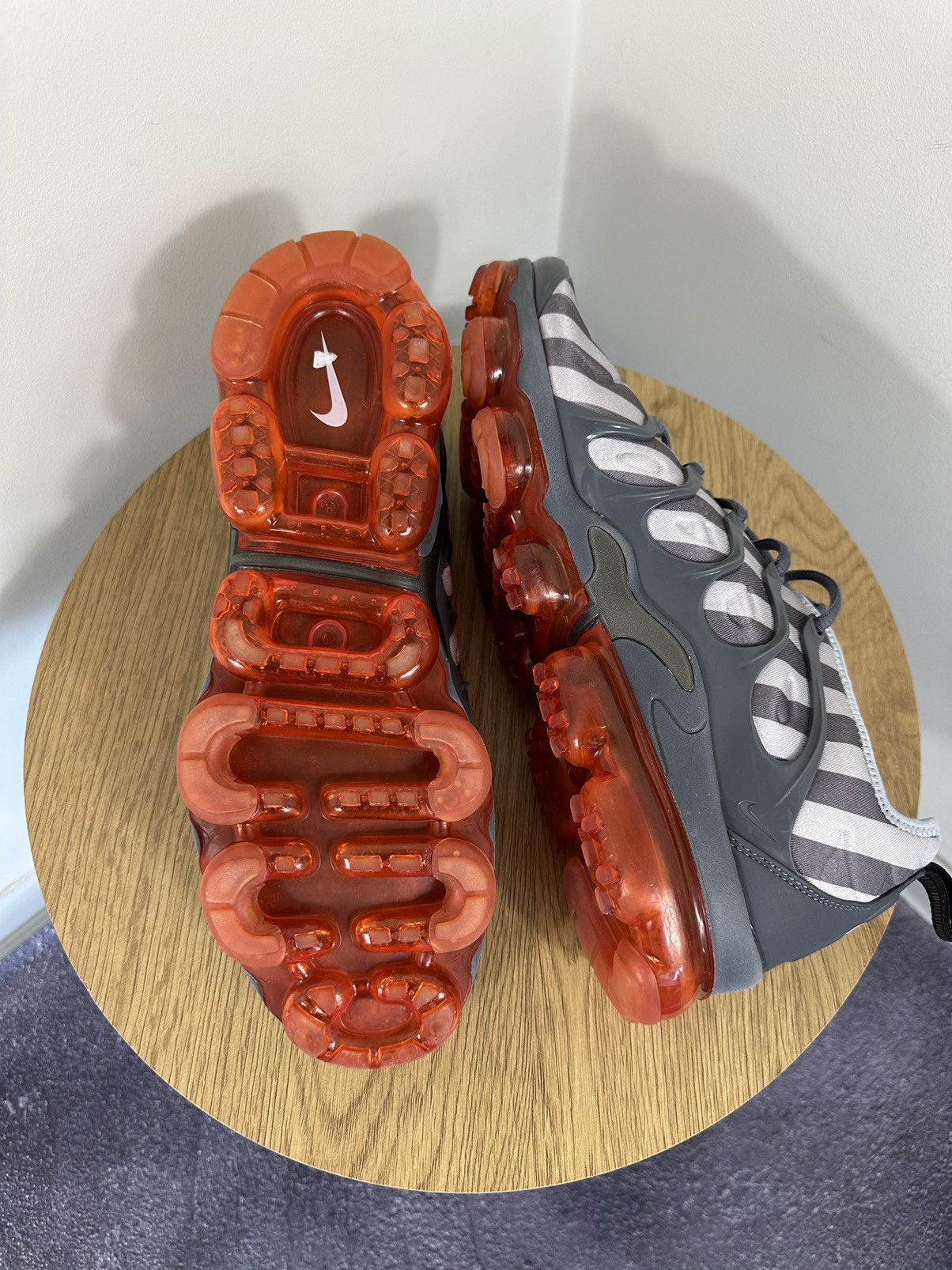 Nike Nike Air VaporMax Plus Wolf Grey Striped Sneakers Shoes Size US 12 / EU 45 - 12 Thumbnail