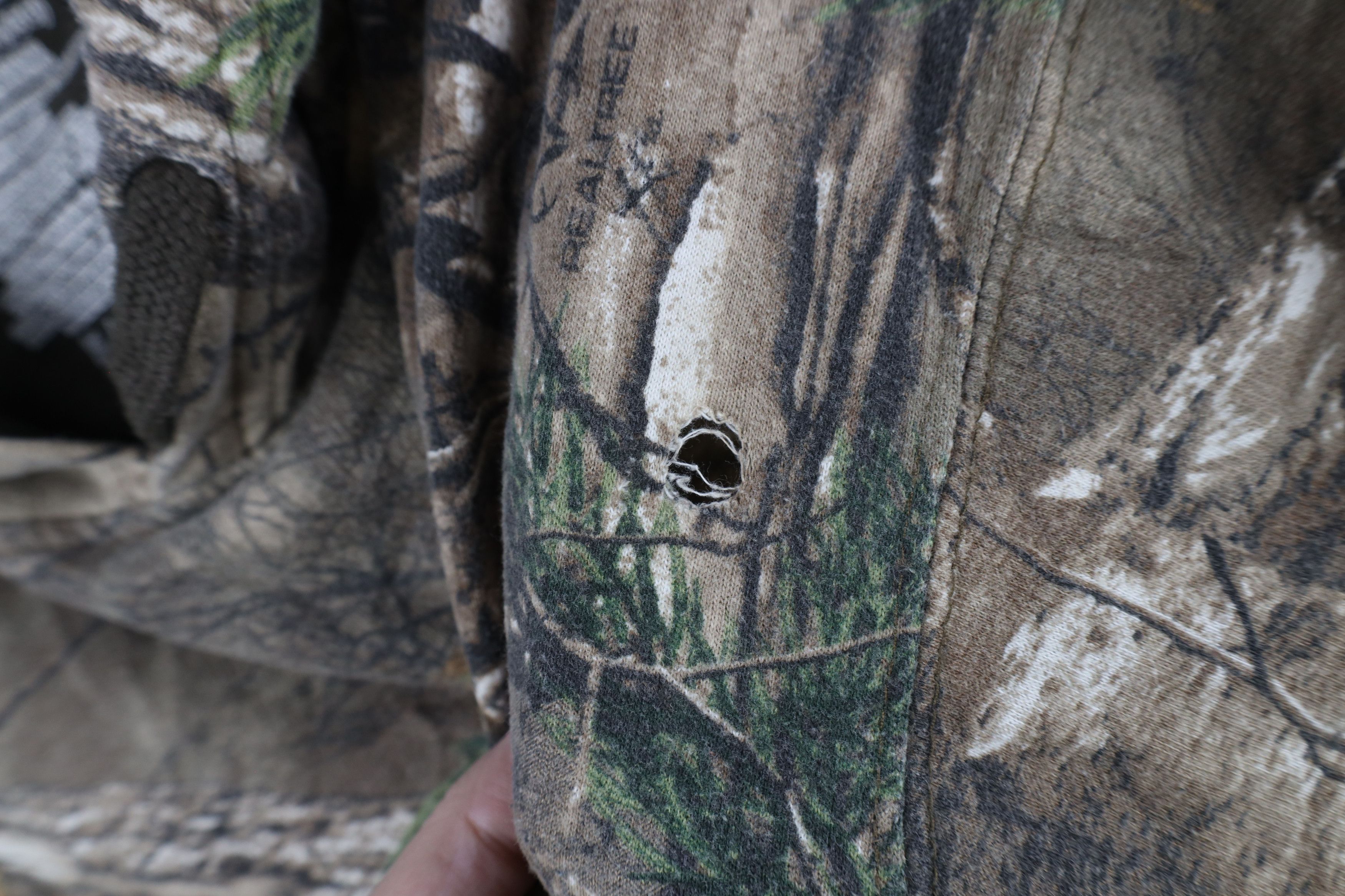 Vintage Vintage Y2K Streetwear Realtree Camouflage Hoodie Sweatshirt Size US XXL / EU 58 / 5 - 9 Thumbnail