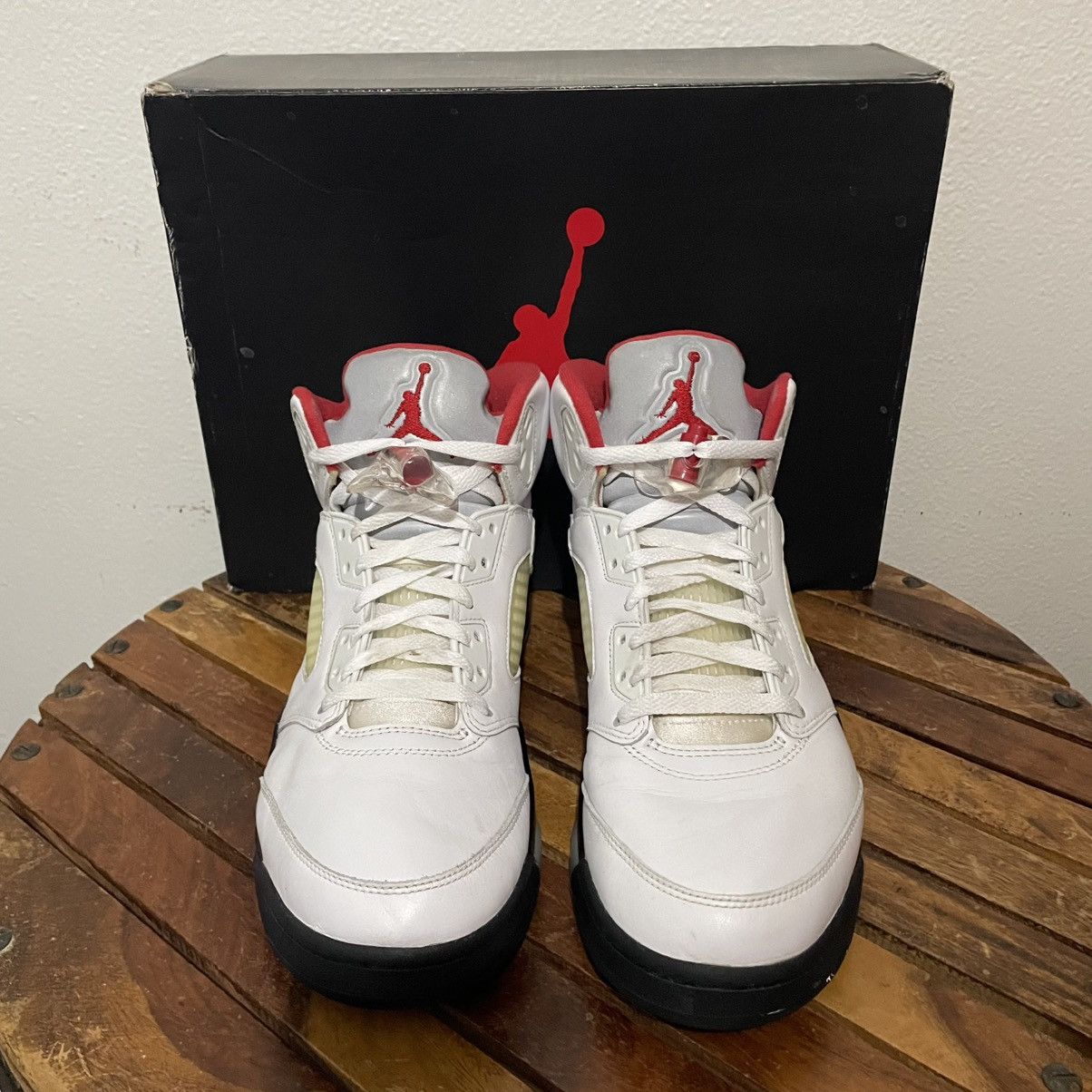 Jordan Brand × Nike Nike Air Jordan 5 Retro Fire Red Silver Tongue Mens Size 11 Size US 11 / EU 44 - 3 Thumbnail